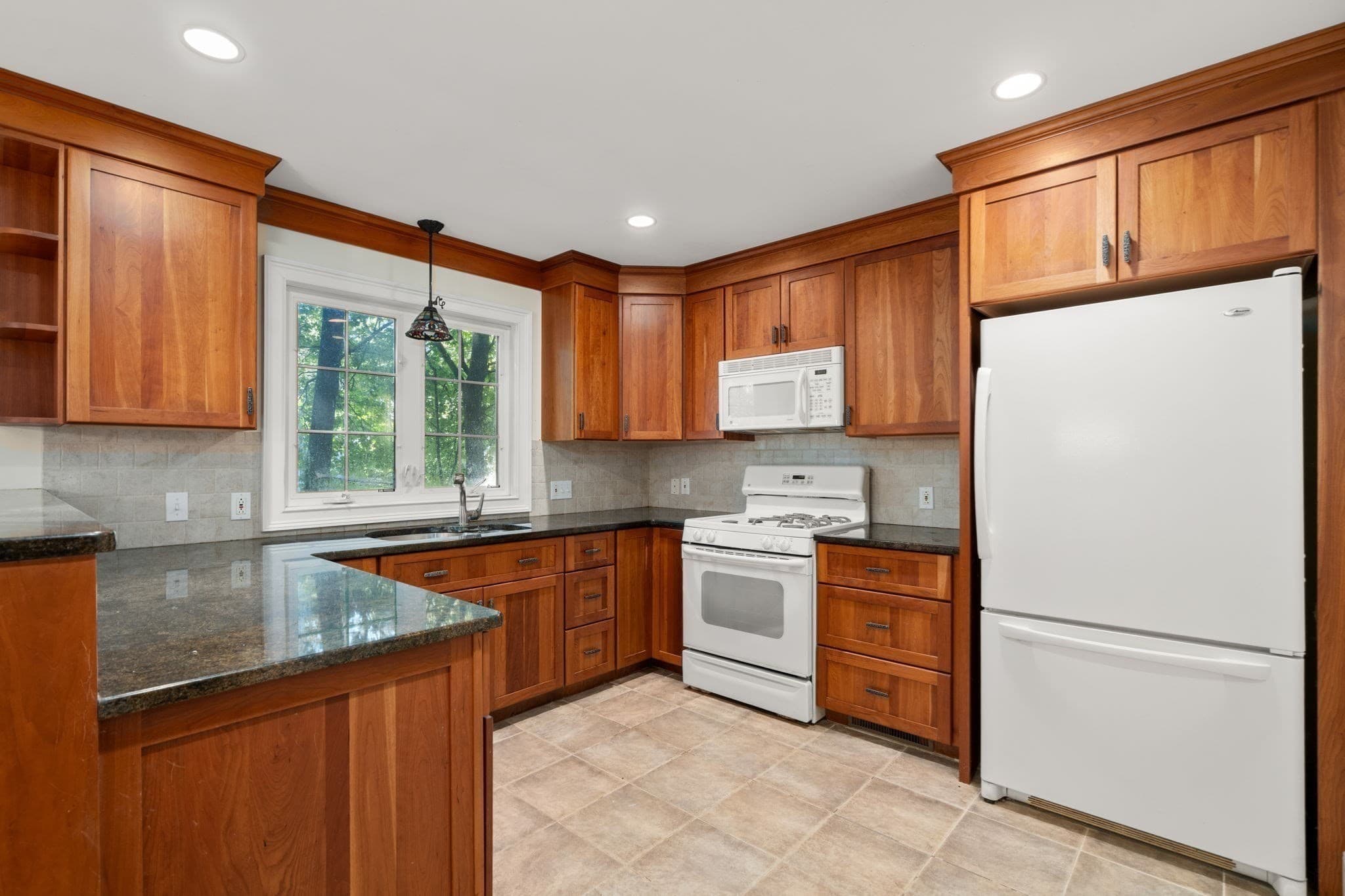 Single Family Residence at 7 Castle Gate Road, Wayland MA 01778, Wayland, photo 6 of 42