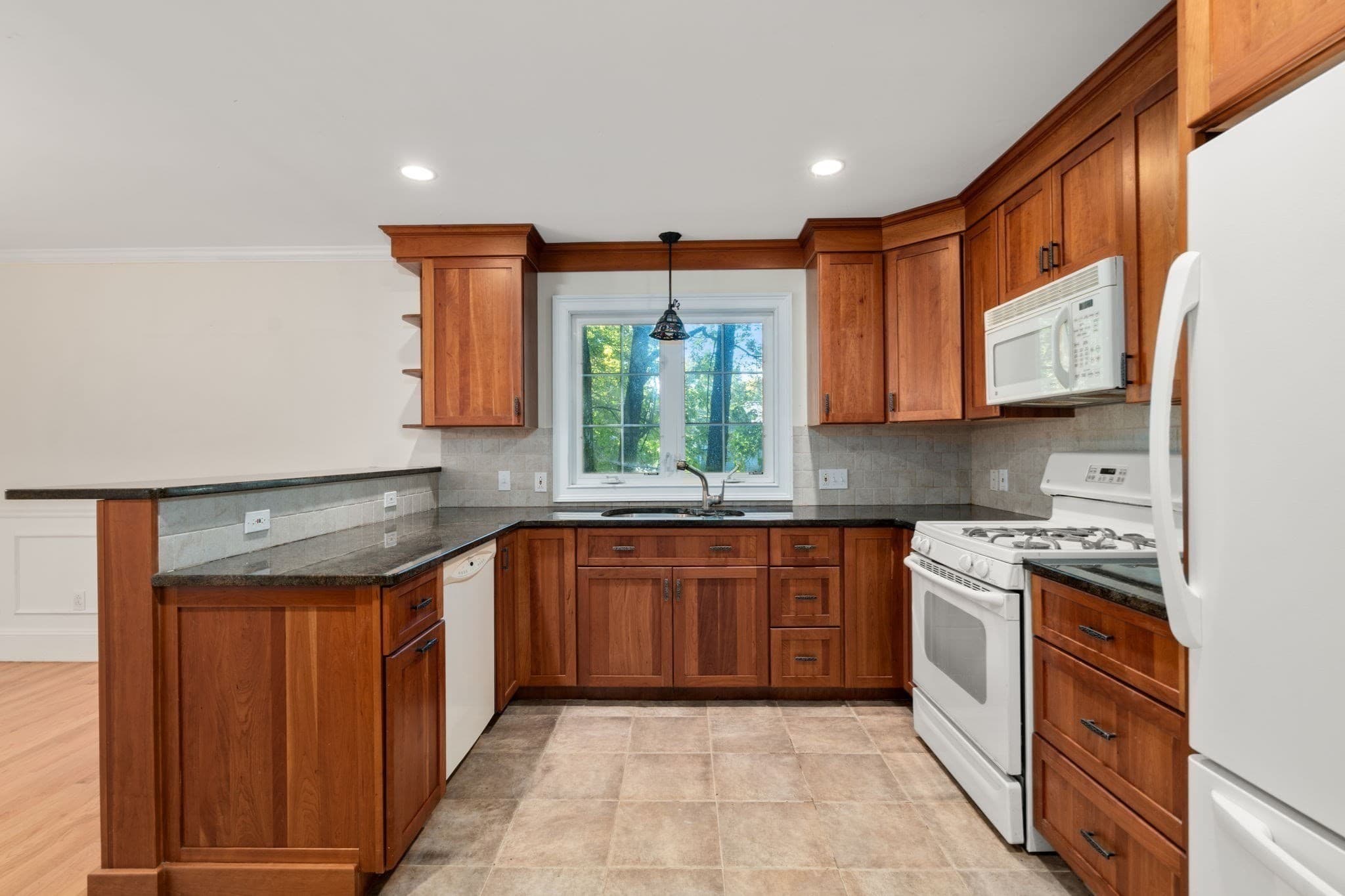 Single Family Residence at 7 Castle Gate Road, Wayland MA 01778, Wayland, photo 7 of 42