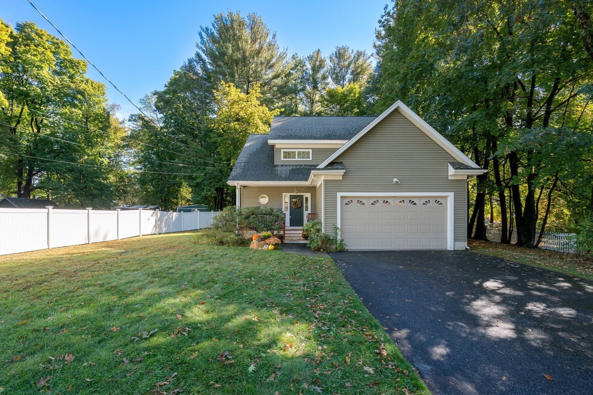 Single Family Residence at 7 Castle Gate Road, Wayland MA 01778, Wayland, photo 32 of 42