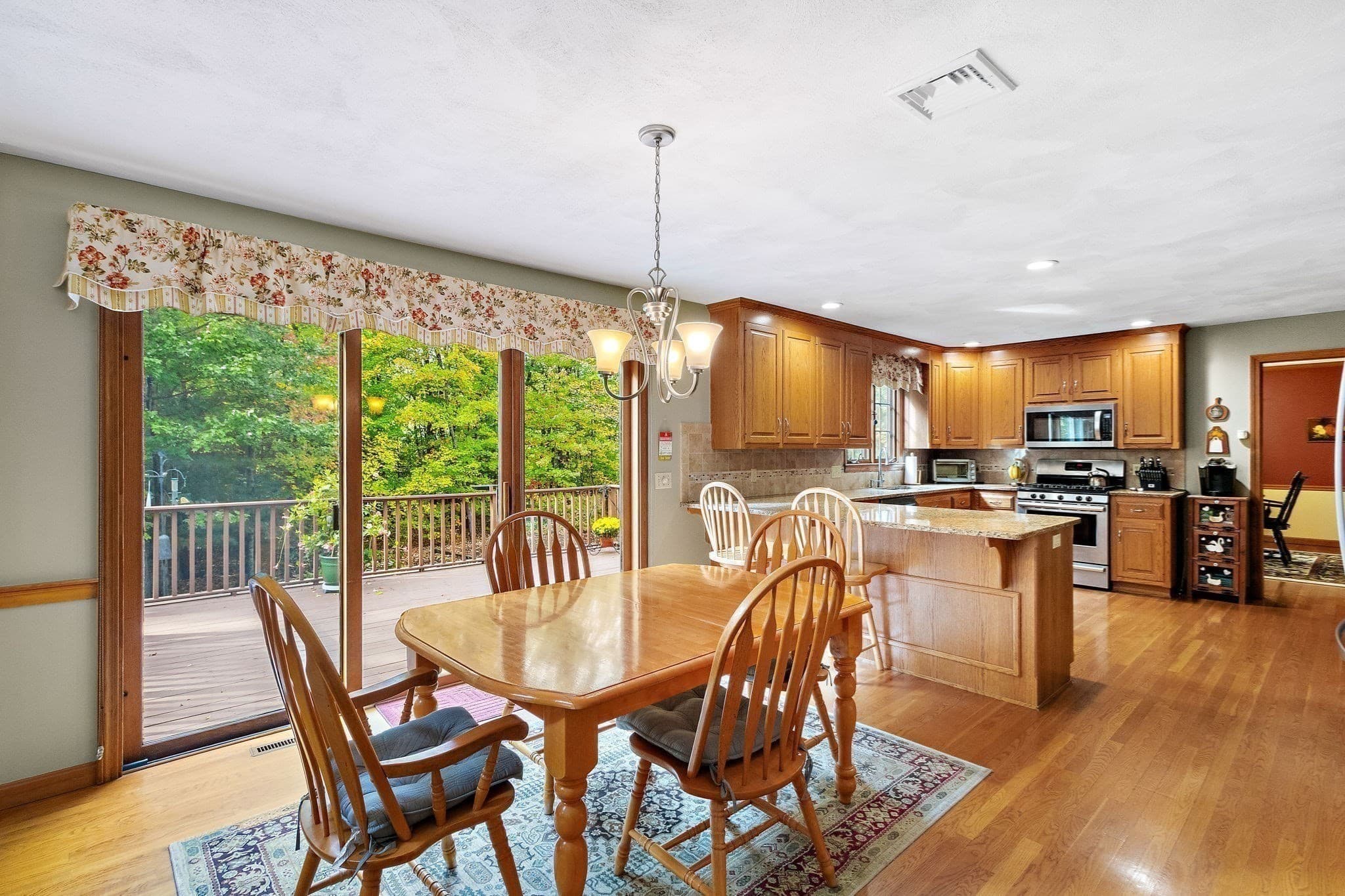Single Family Residence at 47 Jefferson Rd, Franklin MA 02038, Franklin, photo 7 of 39