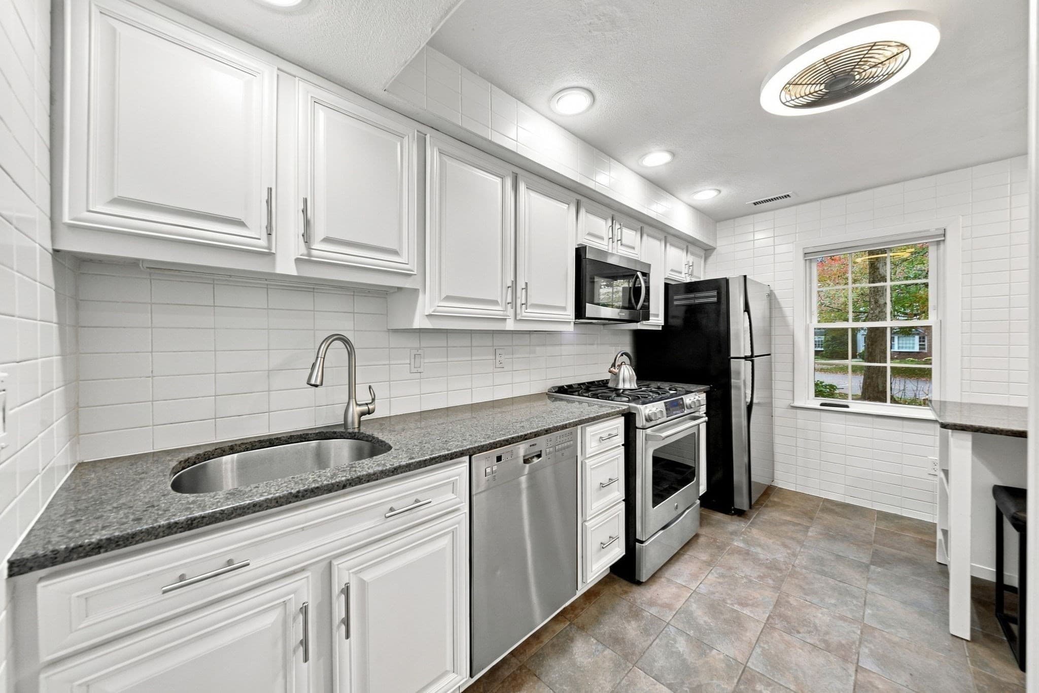 Condominium at 50 Edward Drive # 50, Stoughton MA 02072, Stoughton, photo 5 of 40