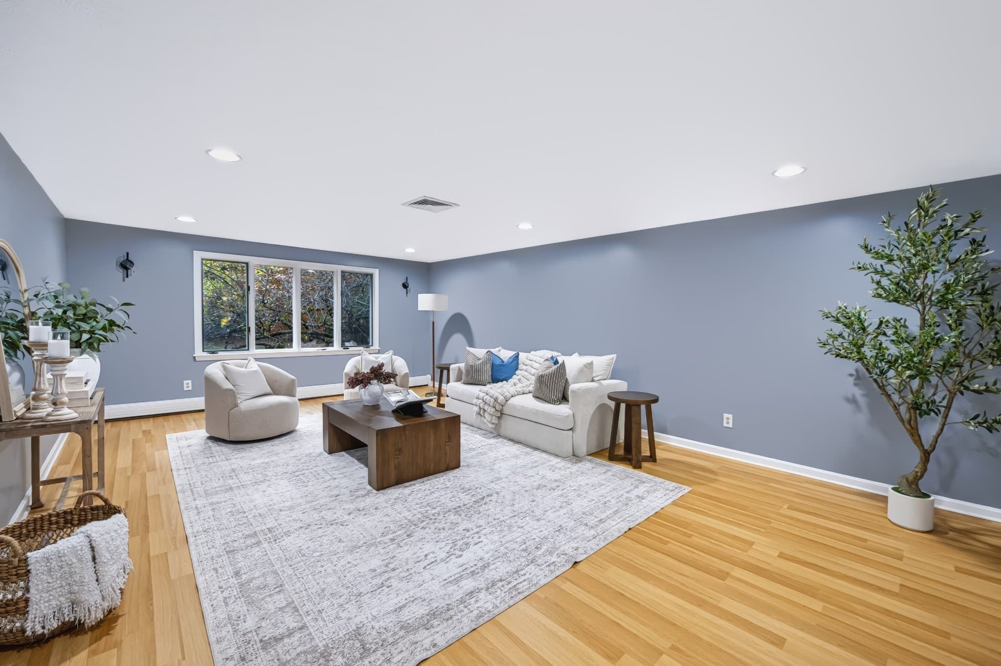 Single Family Residence at 35 Eagle Dr, Sharon MA 02067, Sharon, photo 10 of 40