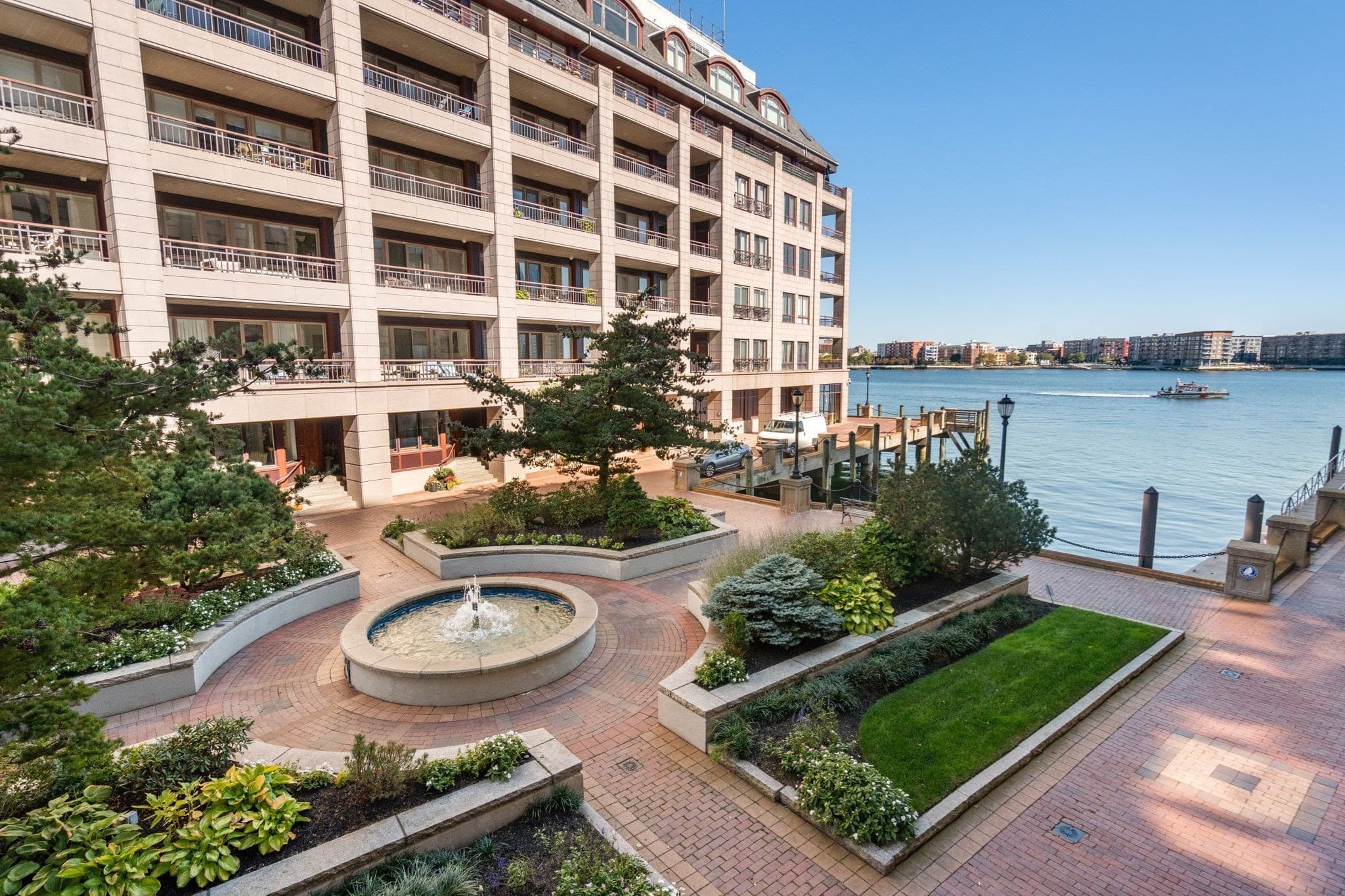 Condominium at 40 Battery St # 202, Boston MA 02109, Boston, photo 33 of 41