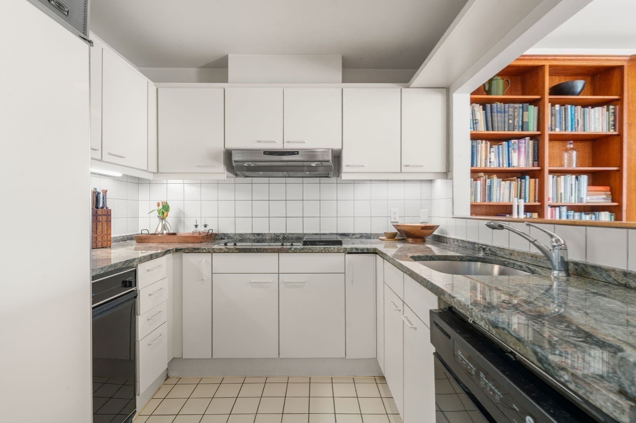 Condominium at 40 Battery St # 202, Boston MA 02109, Boston, photo 14 of 41
