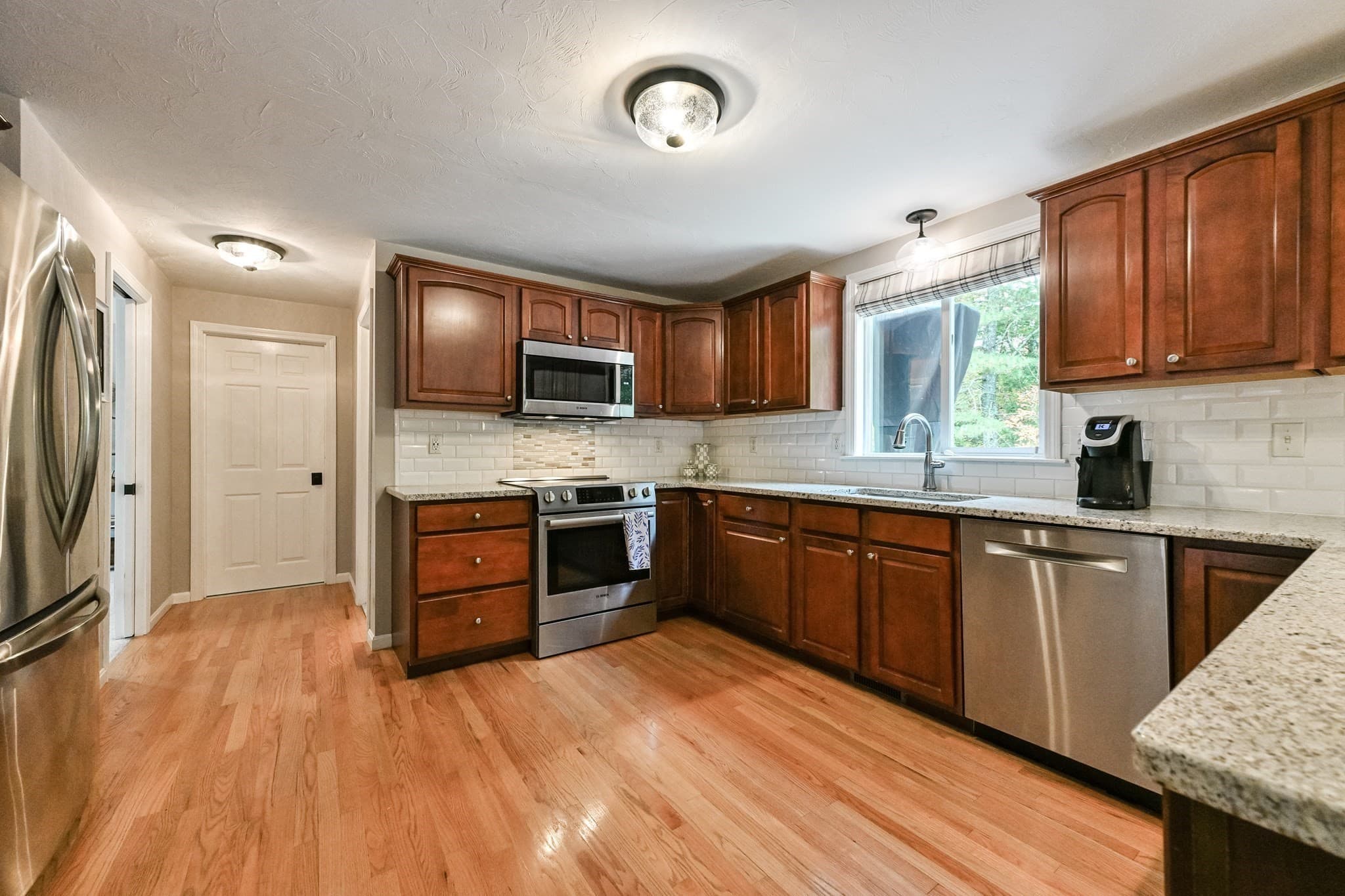 Single Family Residence at 20 River Edge Rd, Mansfield MA 02048, photo 13 of 42