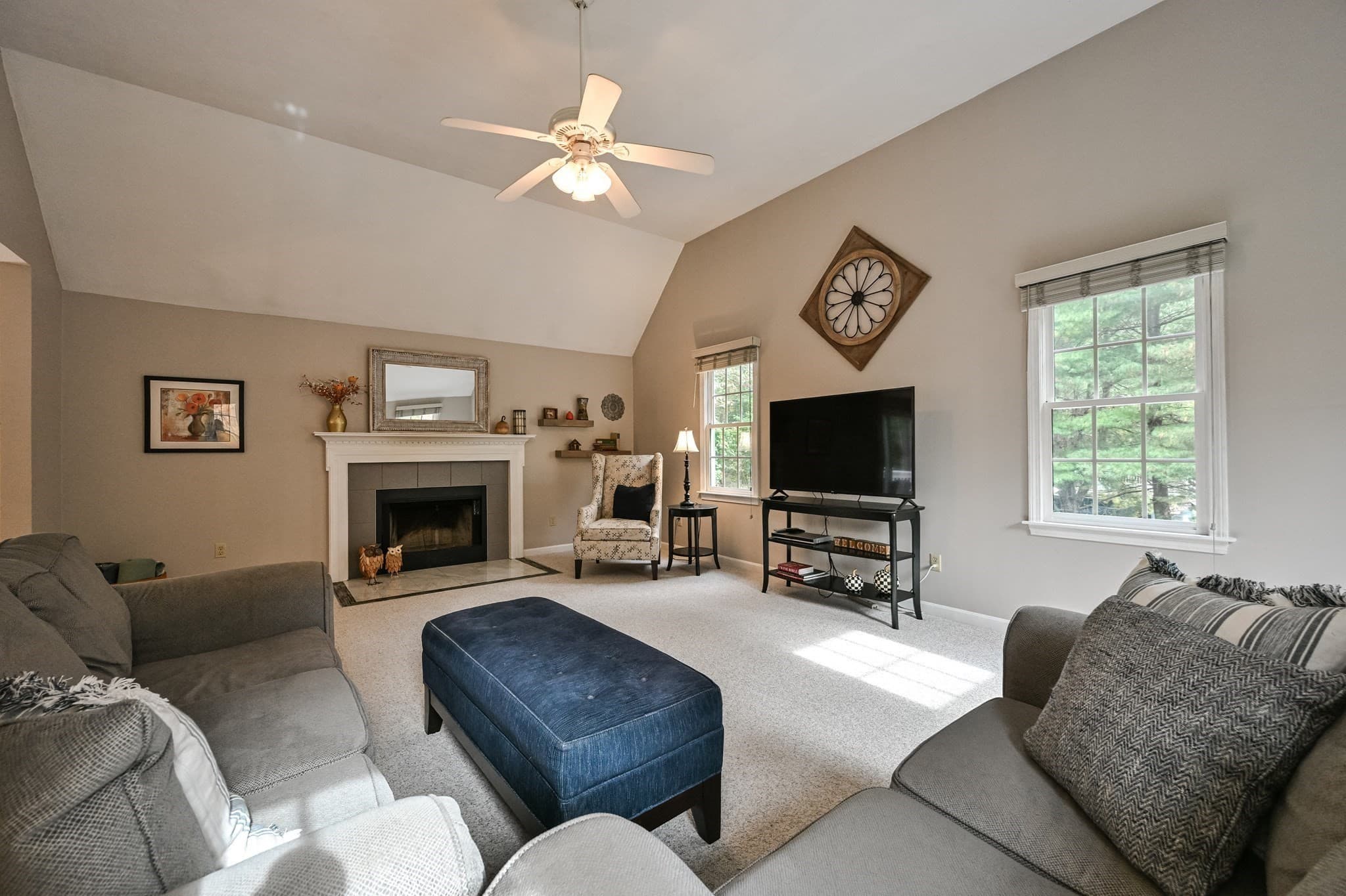 Single Family Residence at 20 River Edge Rd, Mansfield MA 02048, photo 8 of 42