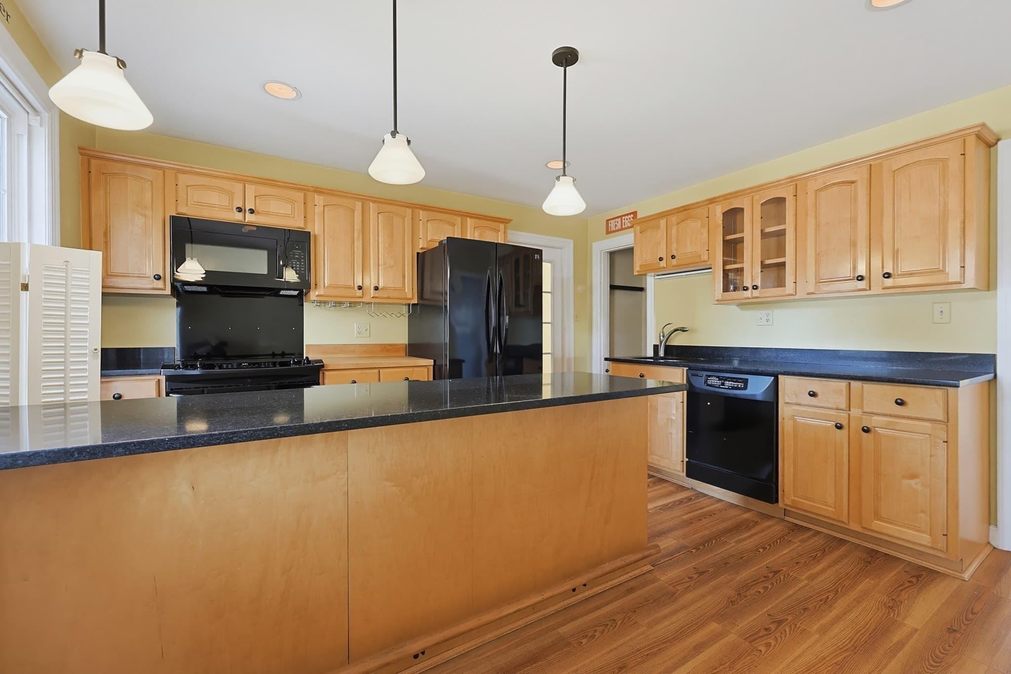 Single Family Residence at 699 Pleasant St, Norwood MA 02062, Norwood, photo 7 of 41
