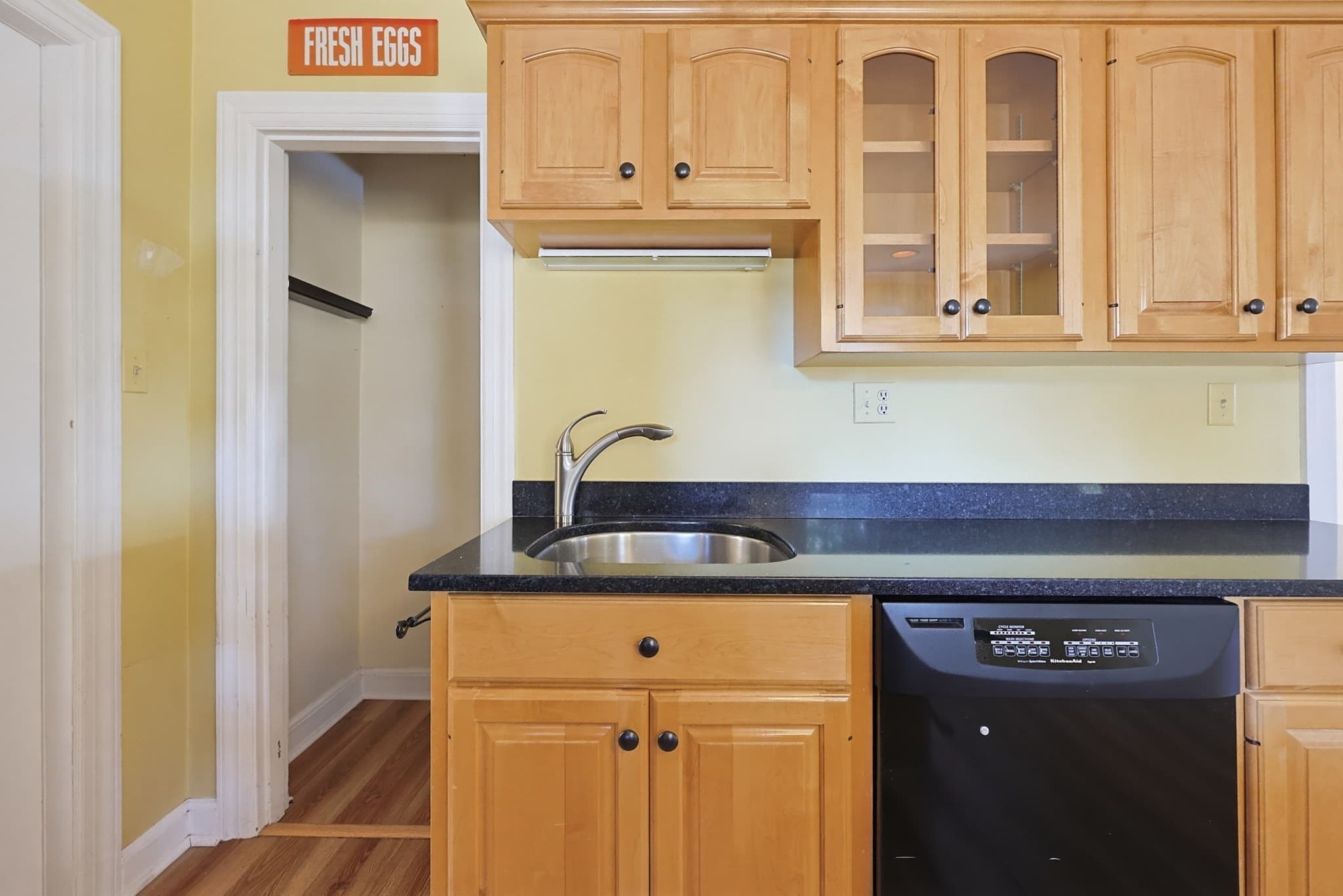 Single Family Residence at 699 Pleasant St, Norwood MA 02062, Norwood, photo 8 of 41