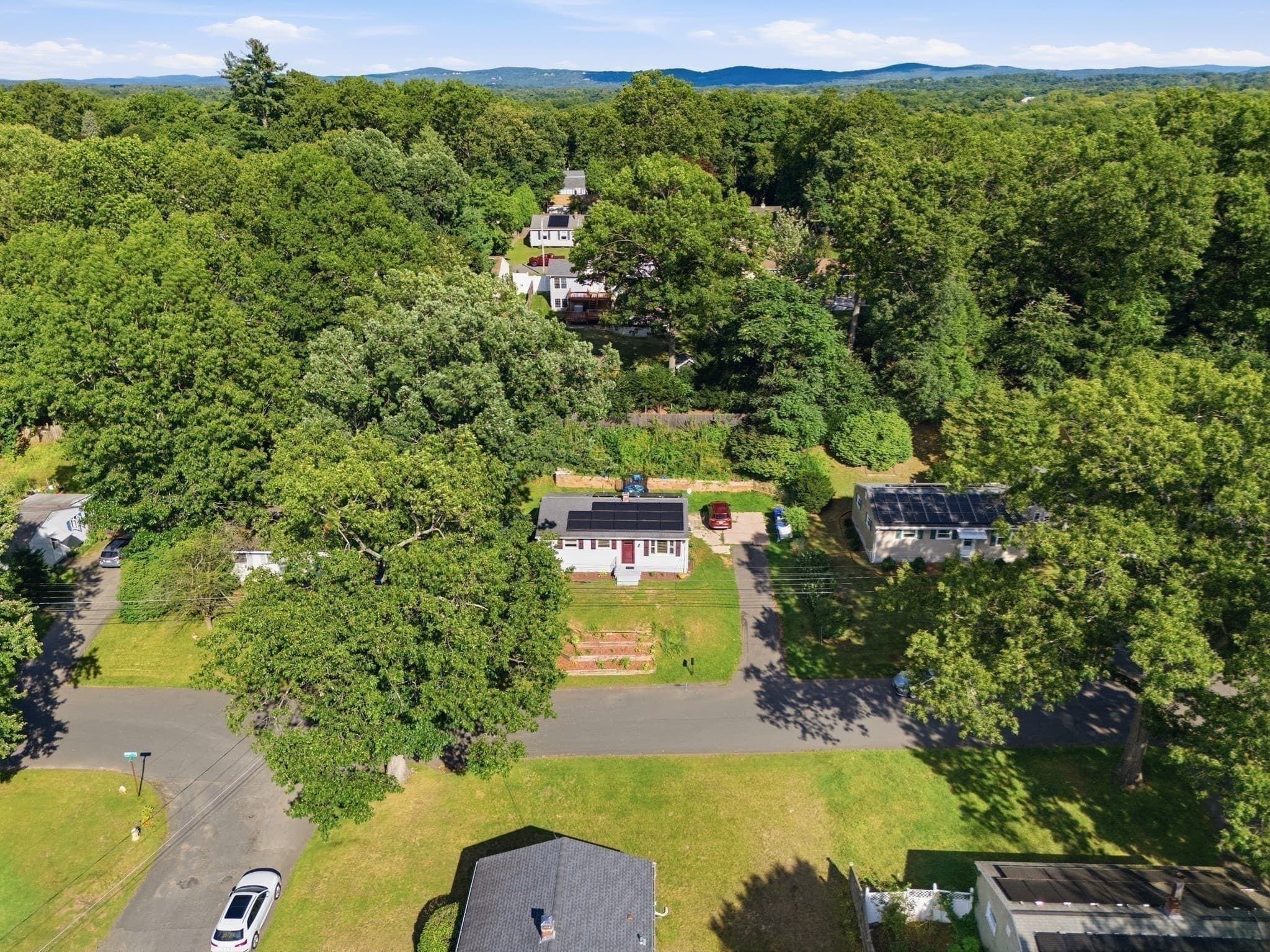 Single Family Residence at 101 Regal St, Springfield MA 01118, Springfield, photo 2 of 33