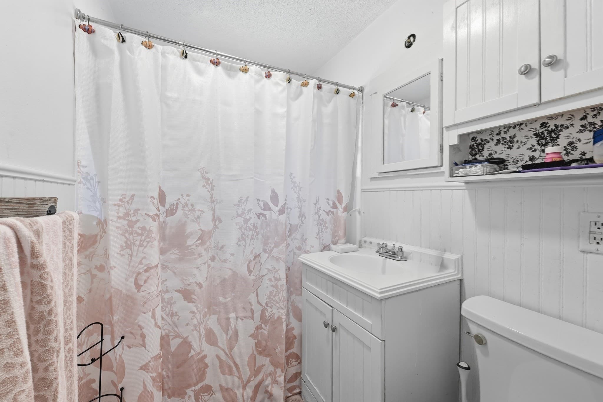 Single Family Residence at 101 Regal St, Springfield MA 01118, Springfield, photo 18 of 33
