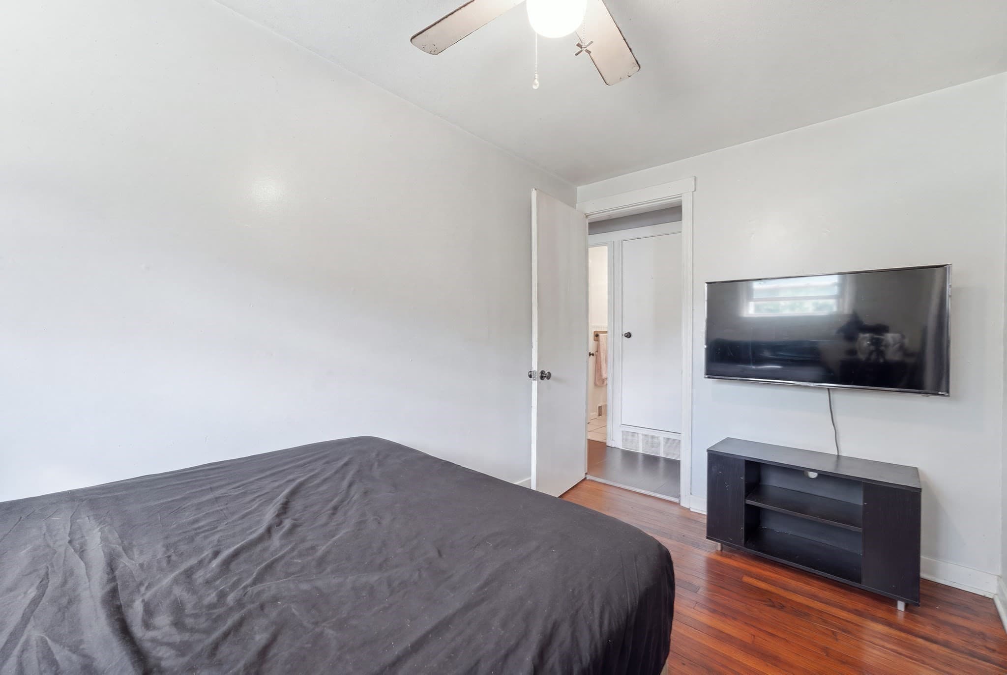 Single Family Residence at 101 Regal St, Springfield MA 01118, Springfield, photo 15 of 33