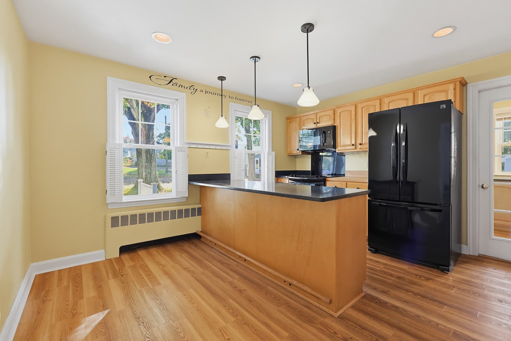 3 Family at 701 Pleasant, Norwood MA 02062, Norwood, photo 7 of 22