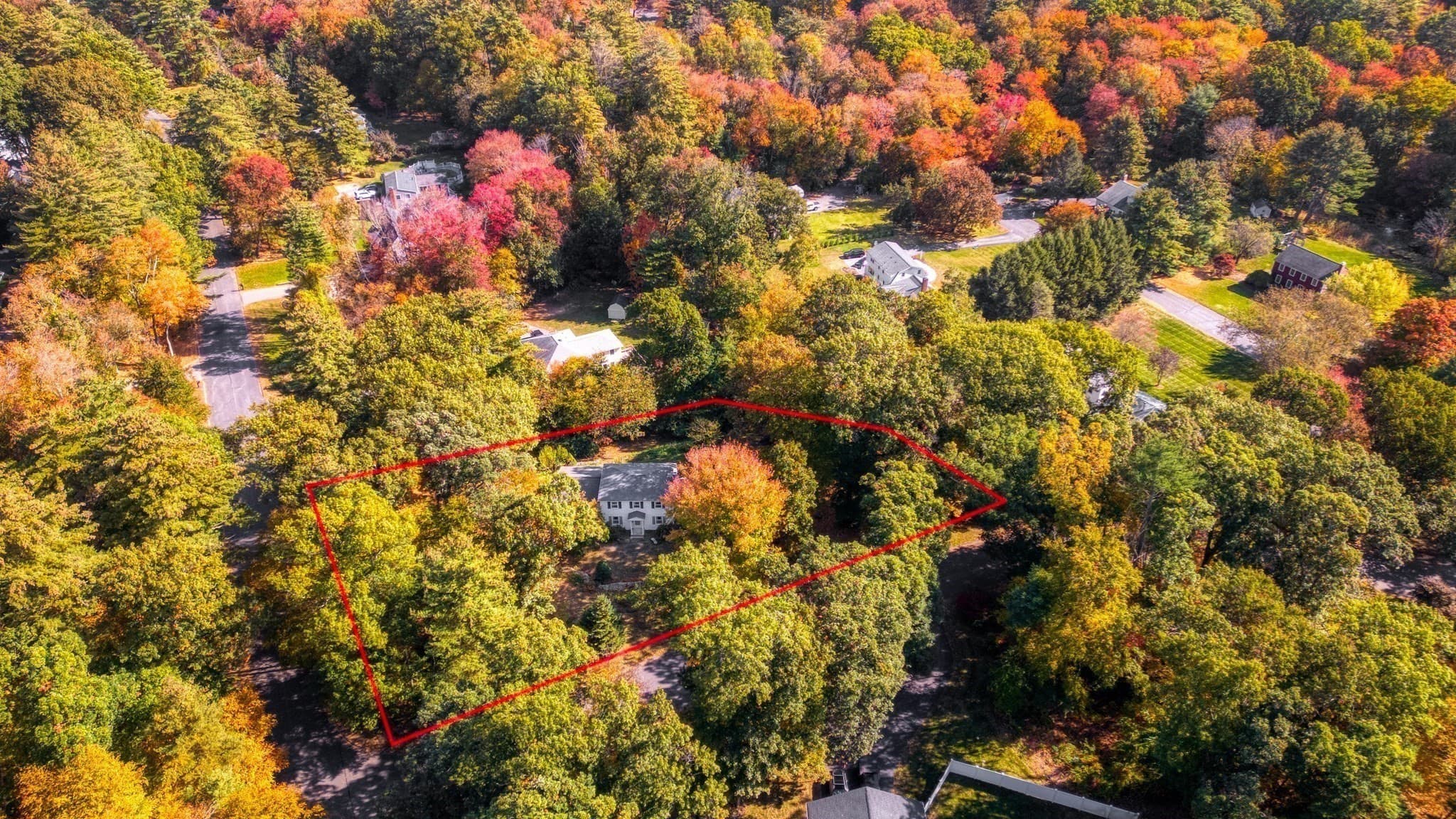 Single Family Residence at 9 Cherlyn Dr, Northborough MA 01532, Northborough, photo 4 of 42