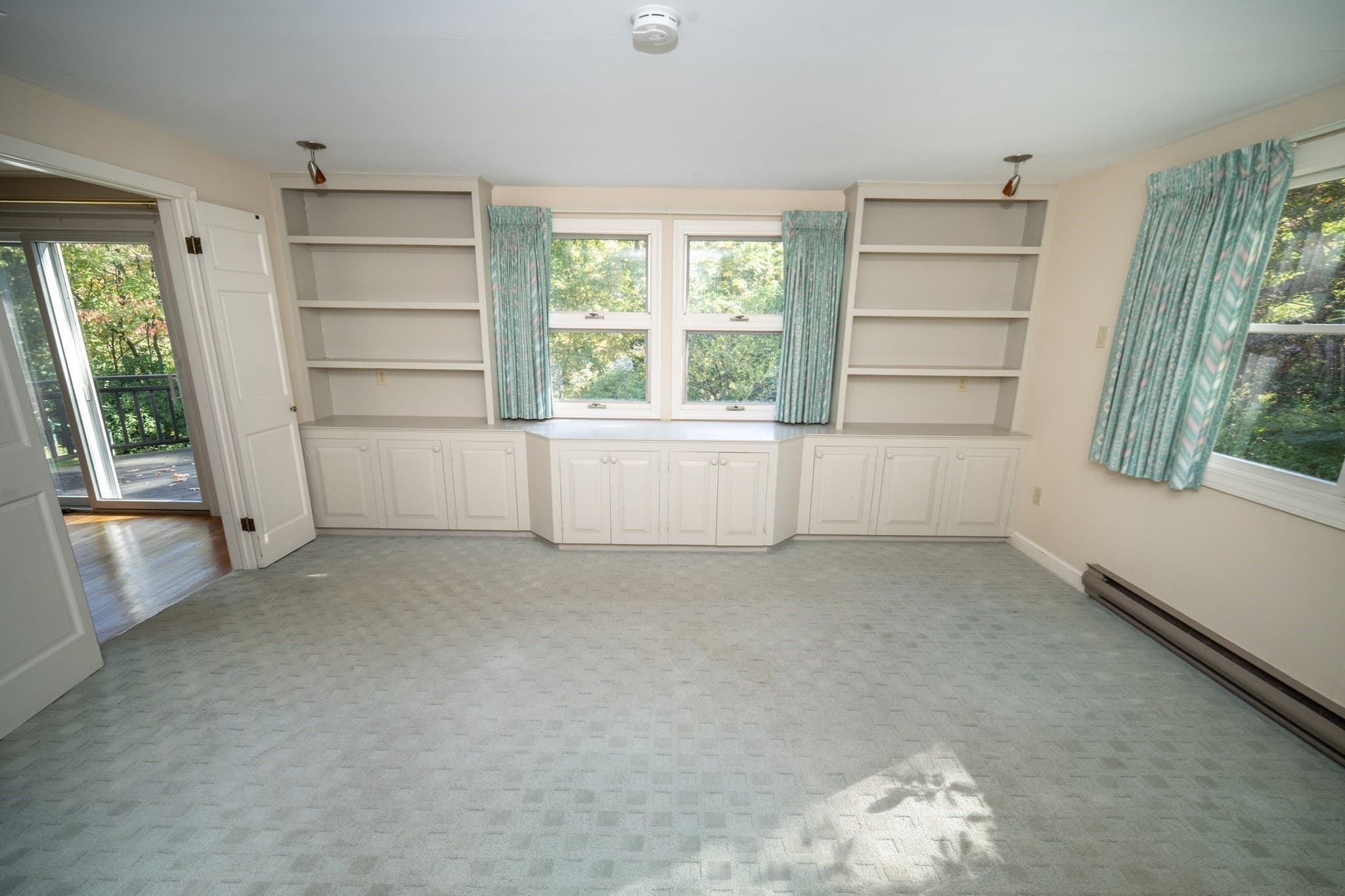 Single Family Residence at 9 Cherlyn Dr, Northborough MA 01532, Northborough, photo 8 of 42