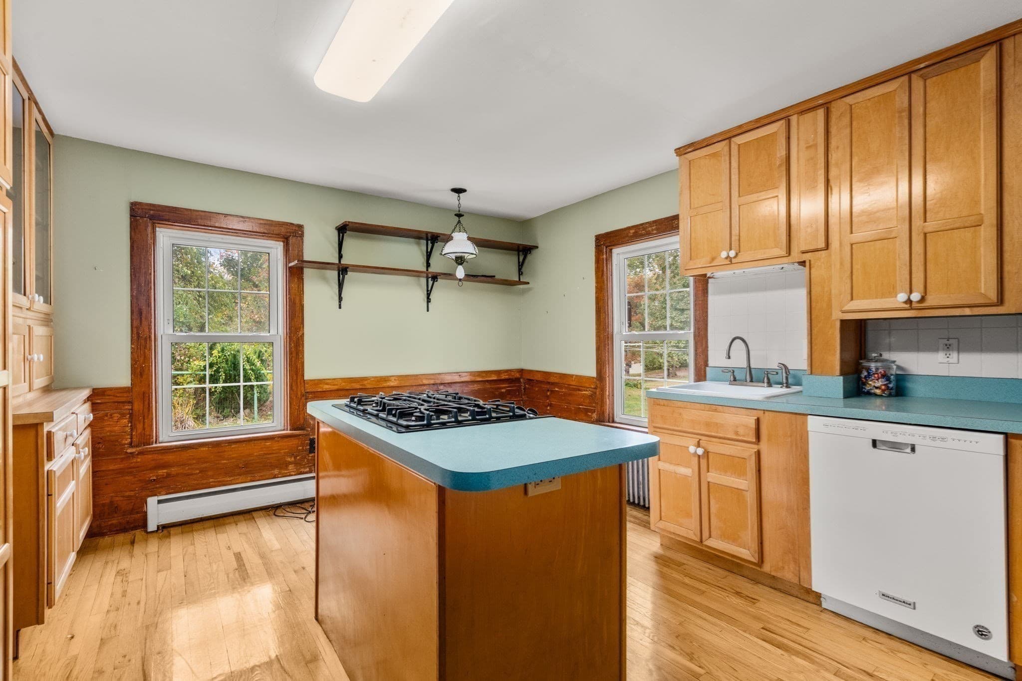 Multi Family at 106 Chestnut St, Southbridge MA 01550, photo 13 of 42