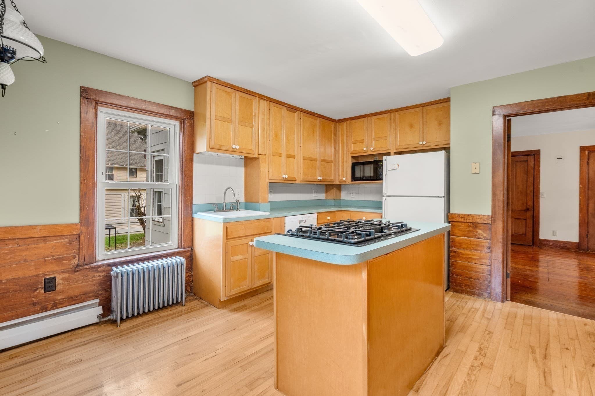 Multi Family at 106 Chestnut St, Southbridge MA 01550, photo 16 of 42