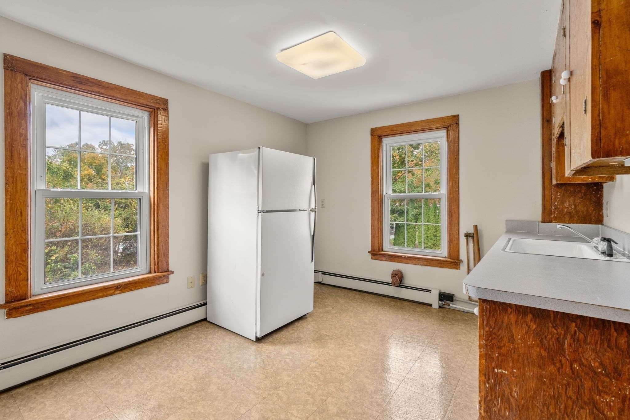 Multi Family at 106 Chestnut St, Southbridge MA 01550, photo 32 of 42