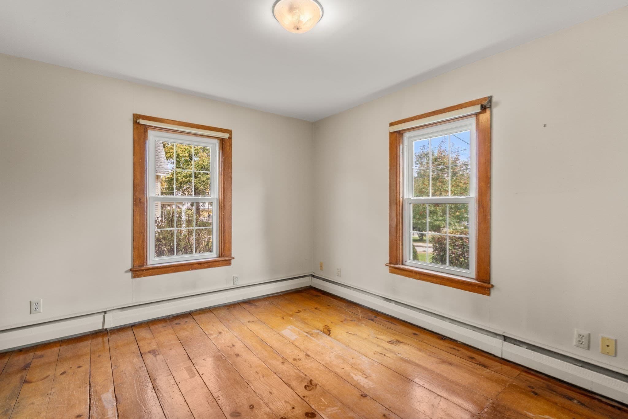 Multi Family at 106 Chestnut St, Southbridge MA 01550, photo 18 of 42