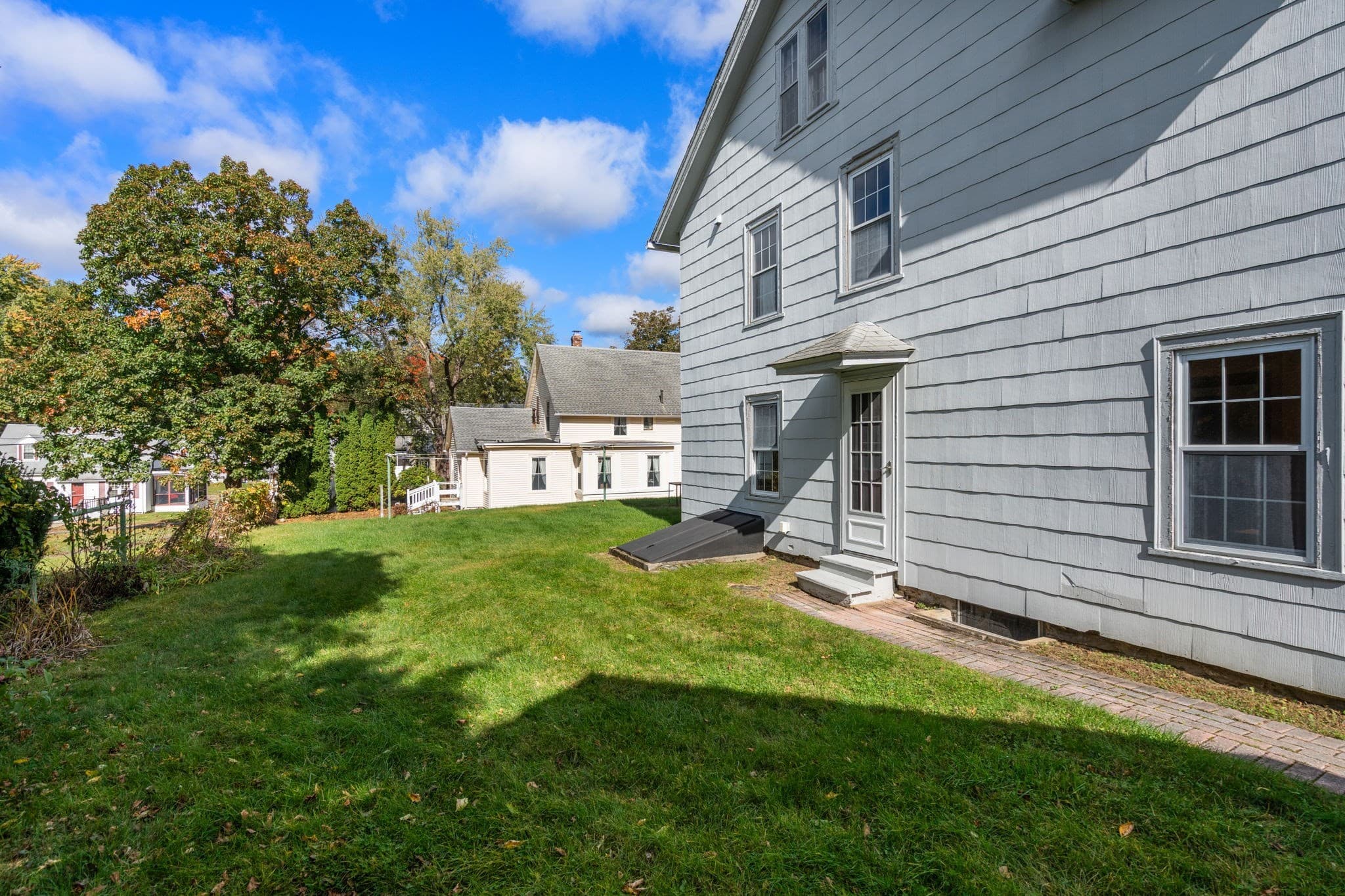 Multi Family at 106 Chestnut St, Southbridge MA 01550, photo 39 of 42