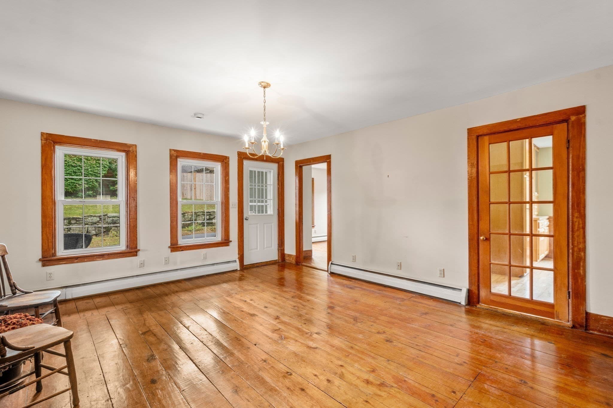 Multi Family at 106 Chestnut St, Southbridge MA 01550, photo 8 of 42