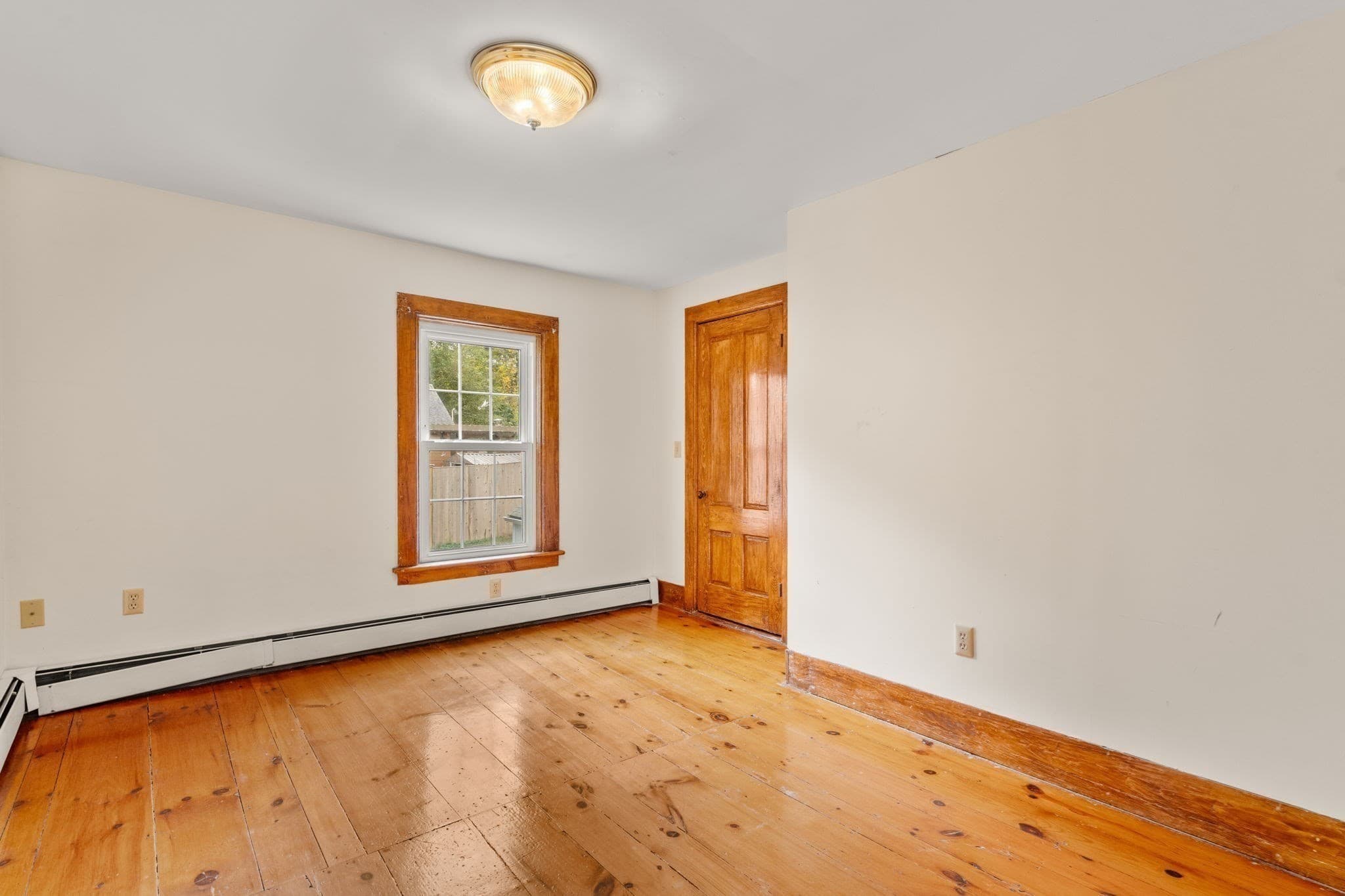 Multi Family at 106 Chestnut St, Southbridge MA 01550, photo 25 of 42