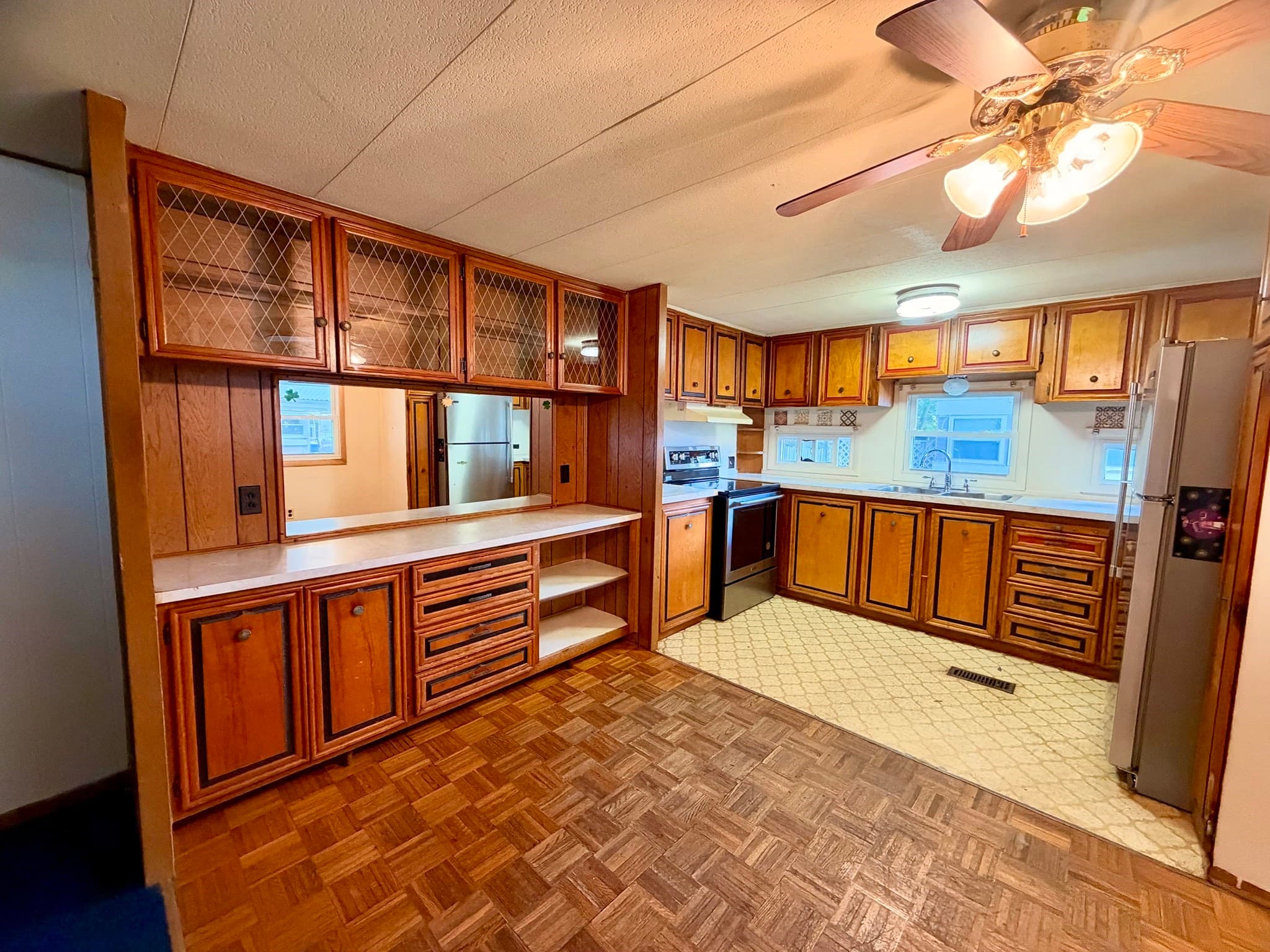 Mobile Home at 37 Pioneer Way # 37, Springfield MA 01119, Springfield, photo 6 of 29