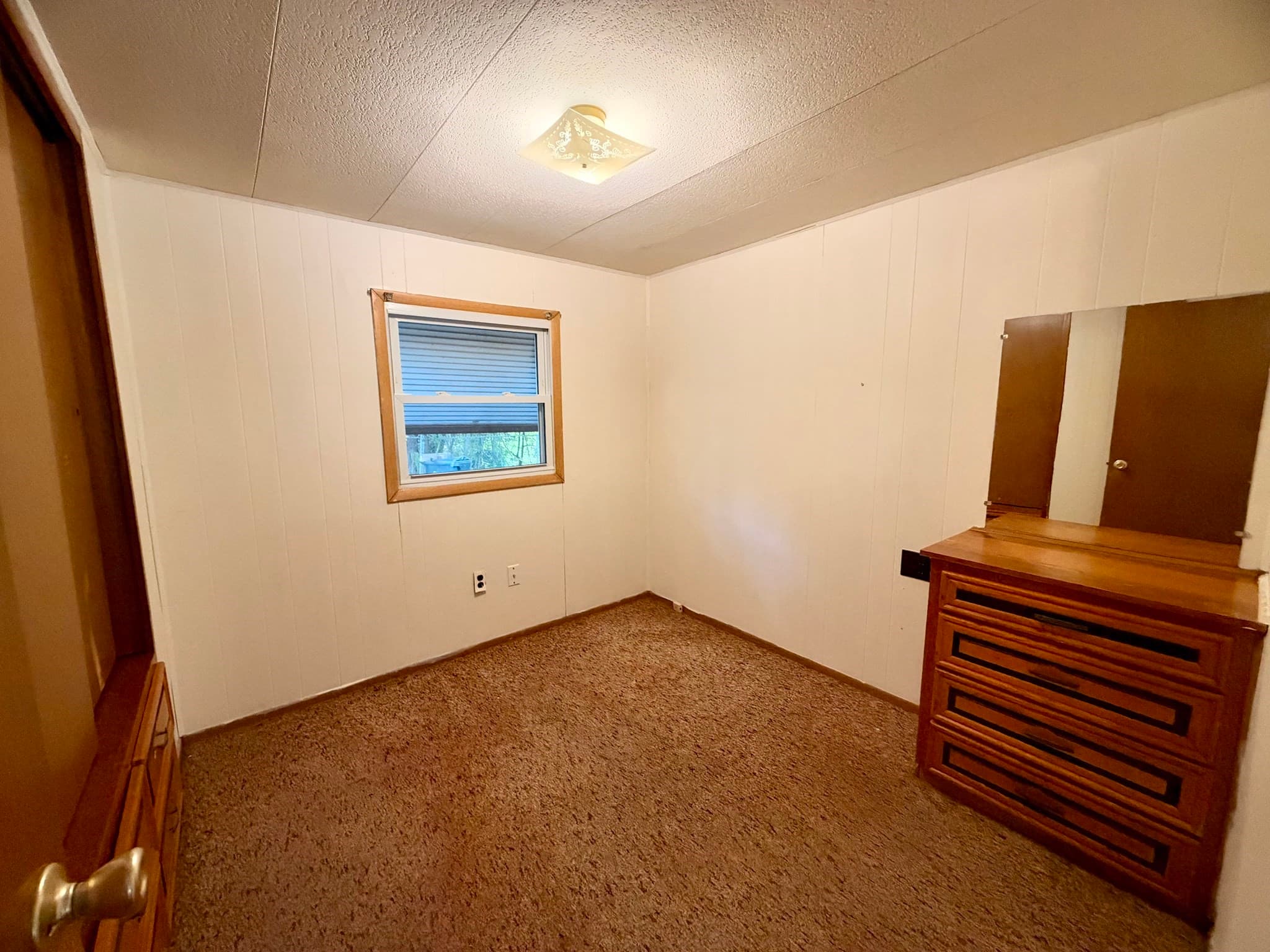 Mobile Home at 37 Pioneer Way # 37, Springfield MA 01119, Springfield, photo 13 of 29