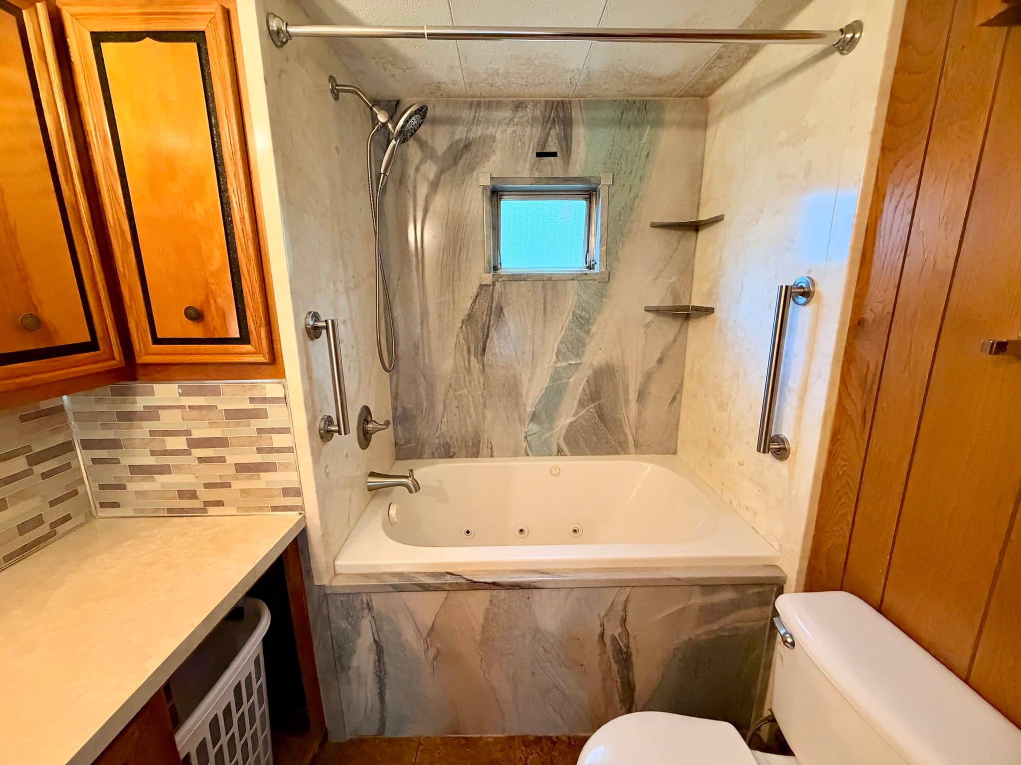 Mobile Home at 37 Pioneer Way # 37, Springfield MA 01119, Springfield, photo 17 of 29