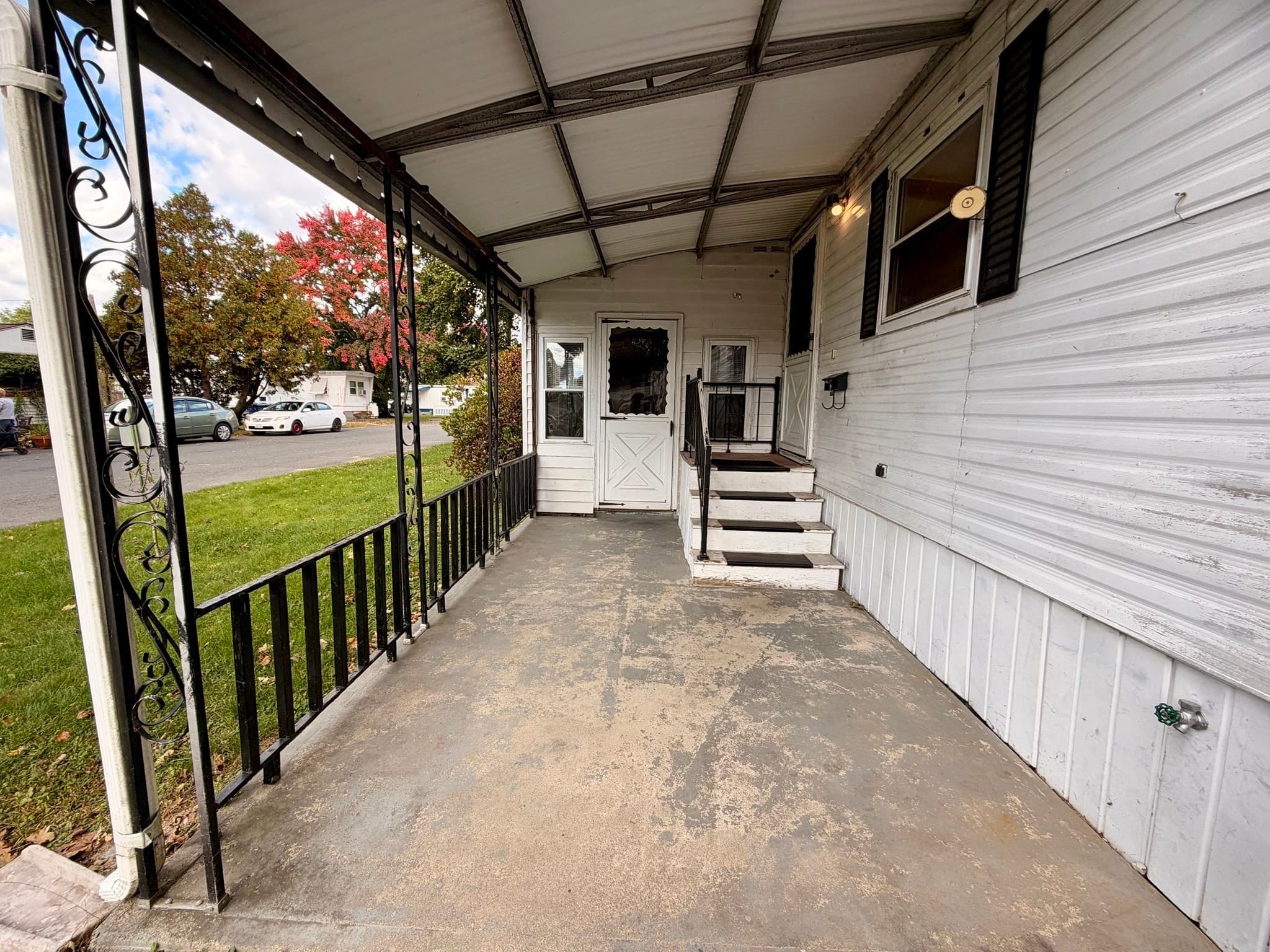 Mobile Home at 37 Pioneer Way # 37, Springfield MA 01119, Springfield, photo 4 of 29