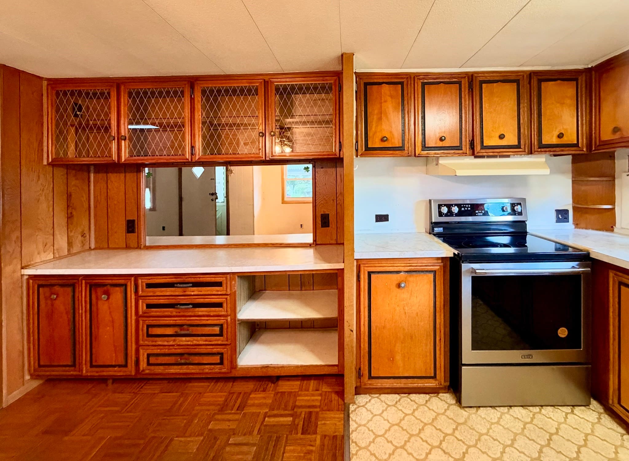 Mobile Home at 37 Pioneer Way # 37, Springfield MA 01119, Springfield, photo 8 of 29