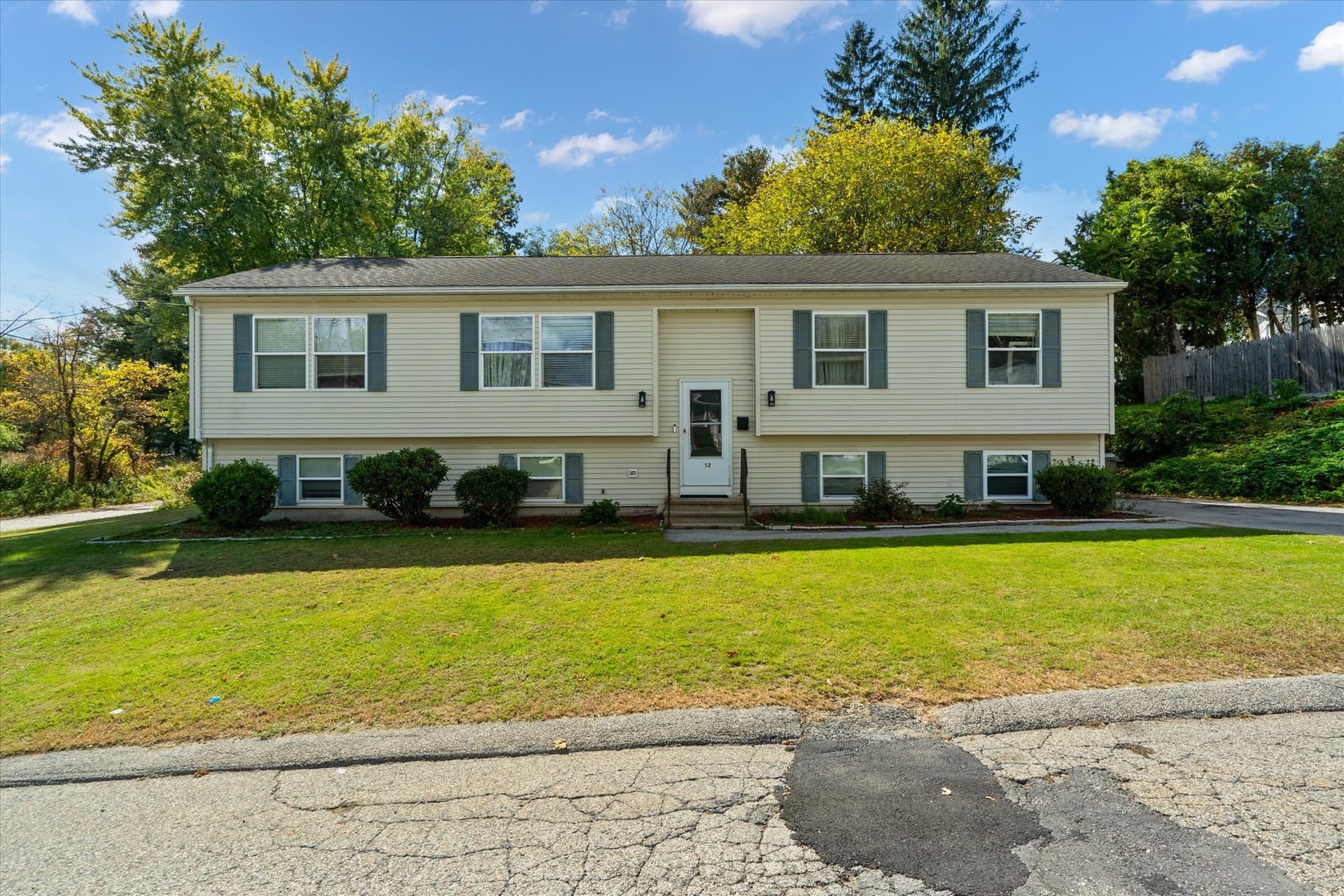 12 Pearl St, Auburn MA 01501