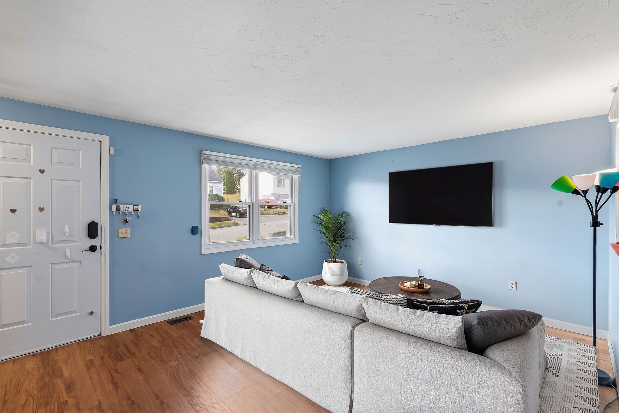 Single Family Residence at 27A Timrod Dr, Worcester MA 01603, Worcester, photo 7 of 25