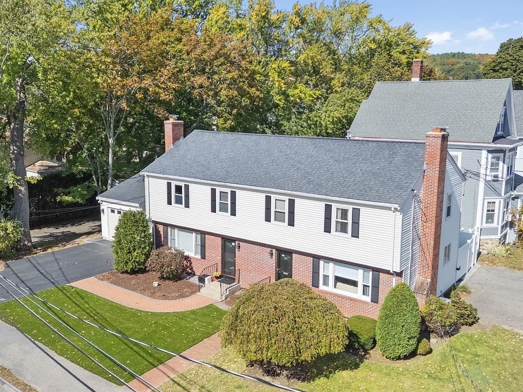 Condominium at 33 Auburn St # 2, Waltham MA 02453, Waltham, photo 2 of 37