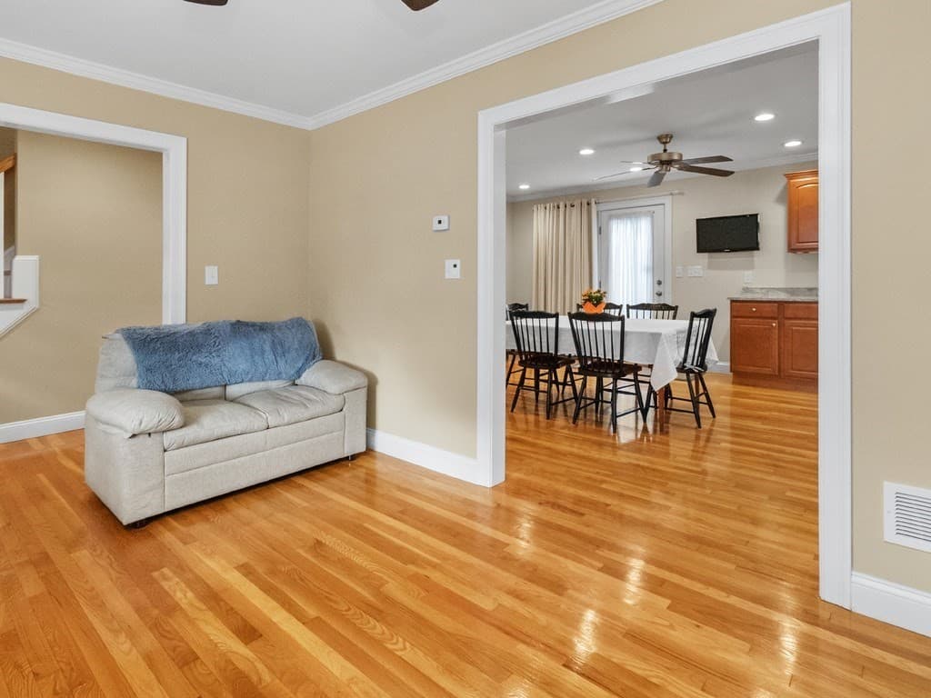 Condominium at 33 Auburn St # 2, Waltham MA 02453, Waltham, photo 6 of 37