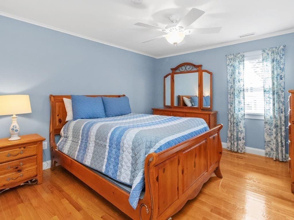 Condominium at 33 Auburn St # 2, Waltham MA 02453, Waltham, photo 13 of 37