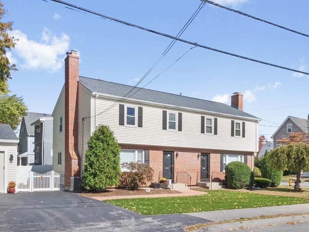 Condominium at 33 Auburn St # 2, Waltham MA 02453, Waltham, photo 32 of 37