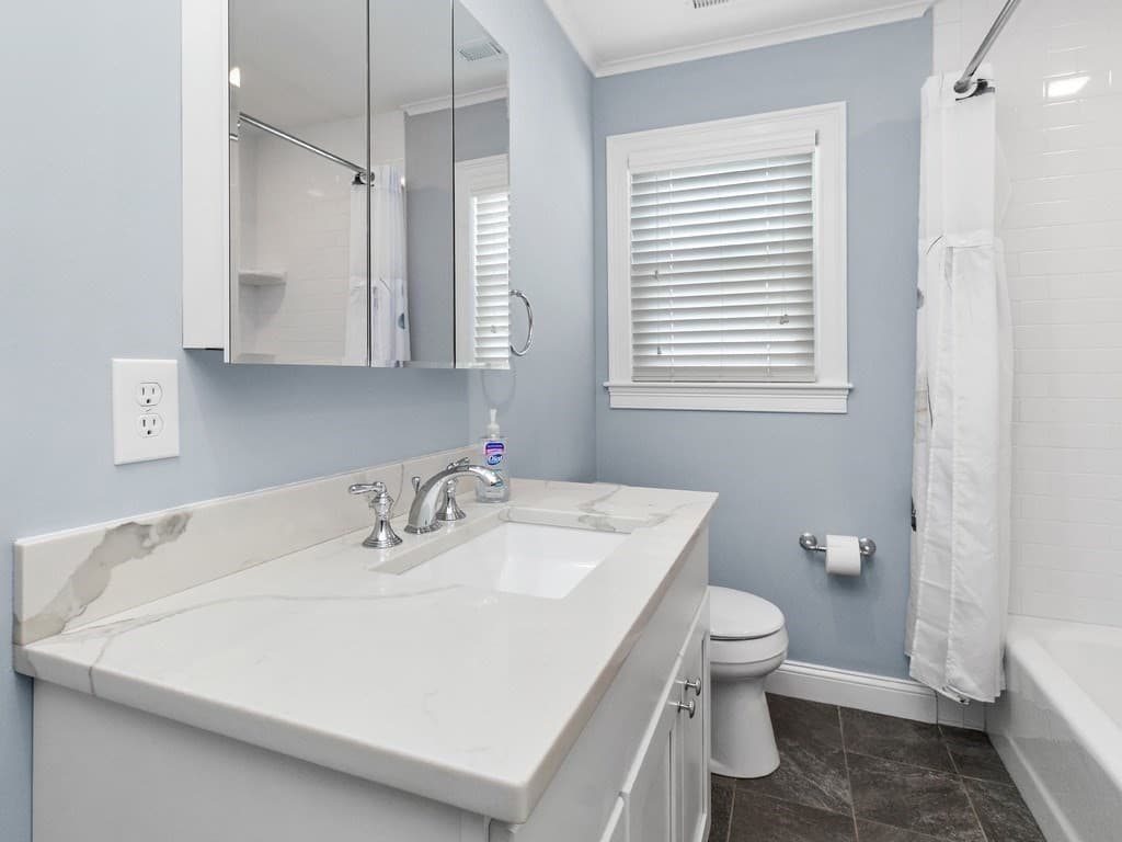 Condominium at 33 Auburn St # 2, Waltham MA 02453, Waltham, photo 20 of 37