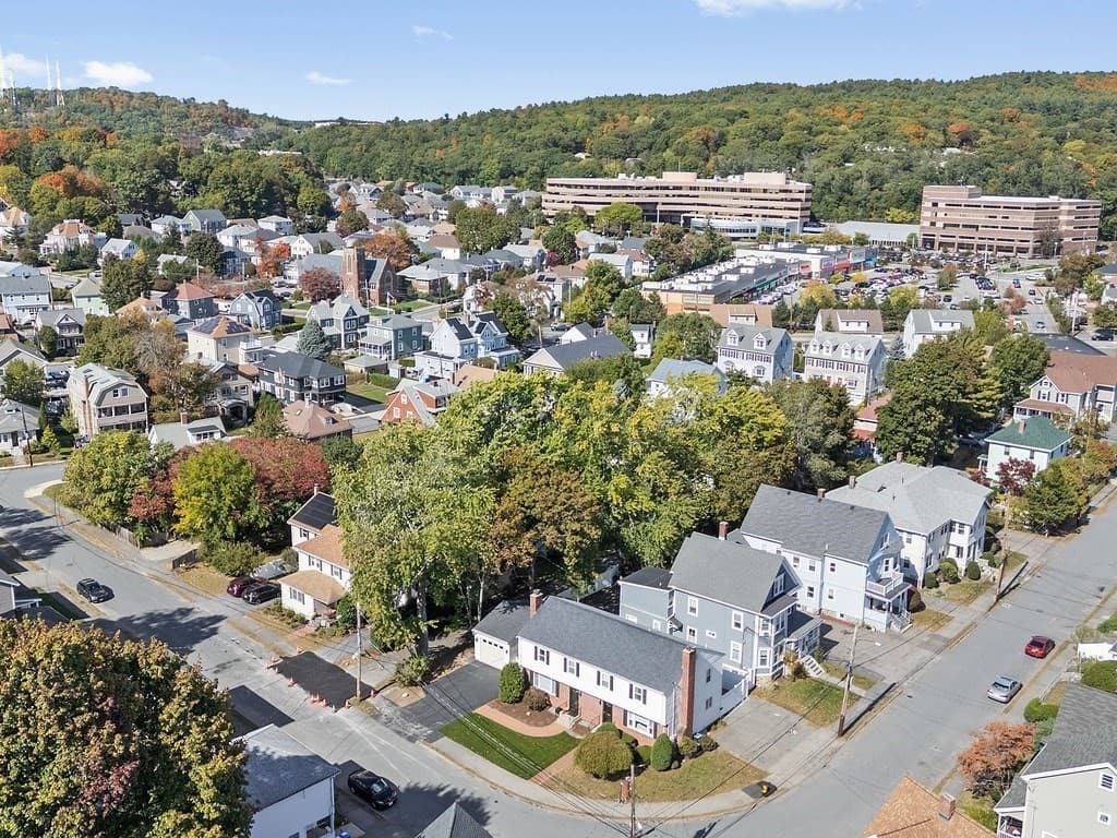 Condominium at 33 Auburn St # 2, Waltham MA 02453, Waltham, photo 33 of 37