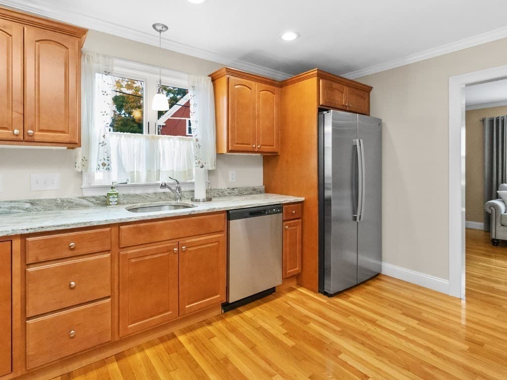Condominium at 33 Auburn St # 2, Waltham MA 02453, Waltham, photo 8 of 37