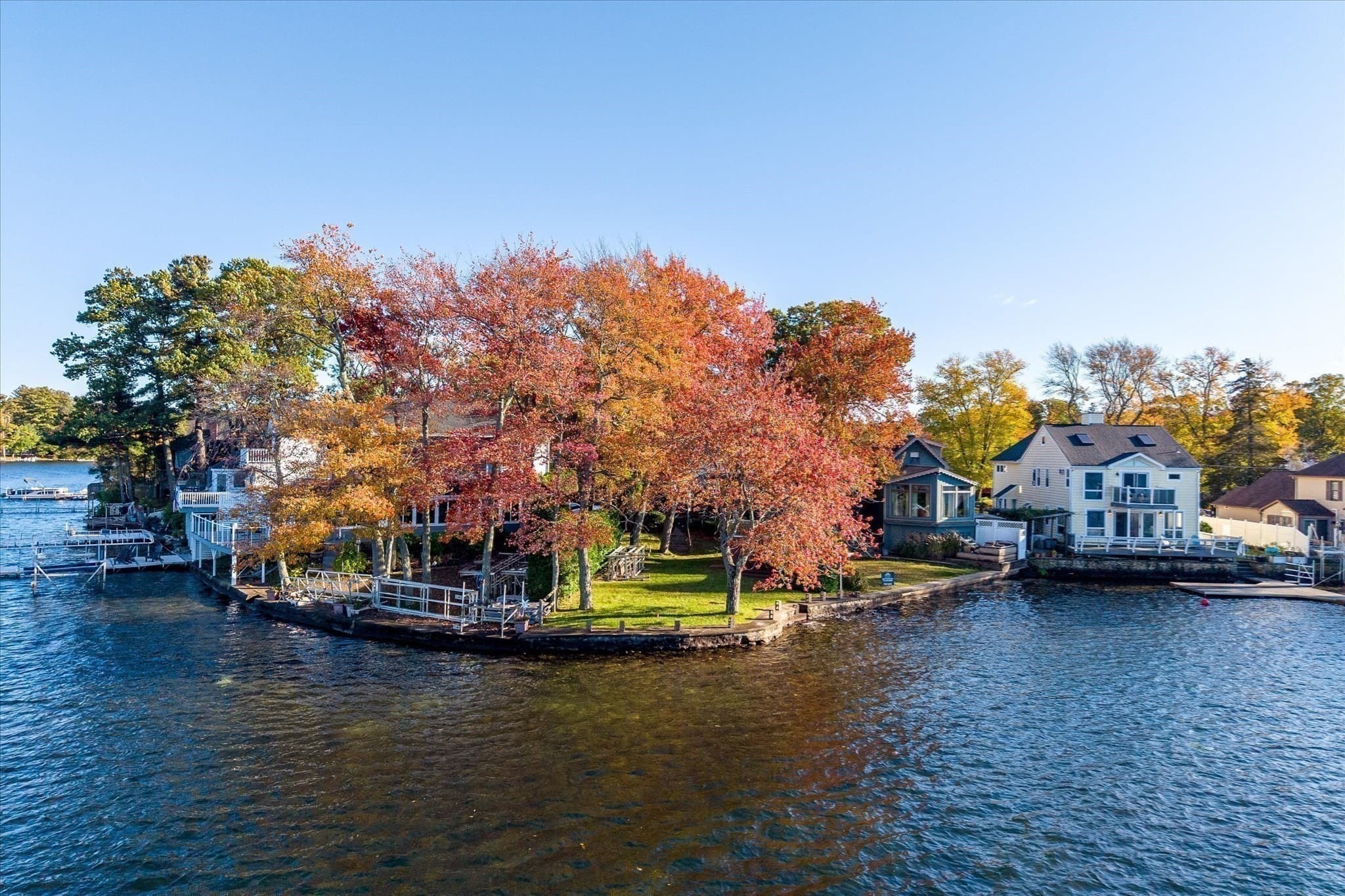 Single Family Residence at 47 Point Pleasant Rd, Webster MA 01570, photo 11 of 39