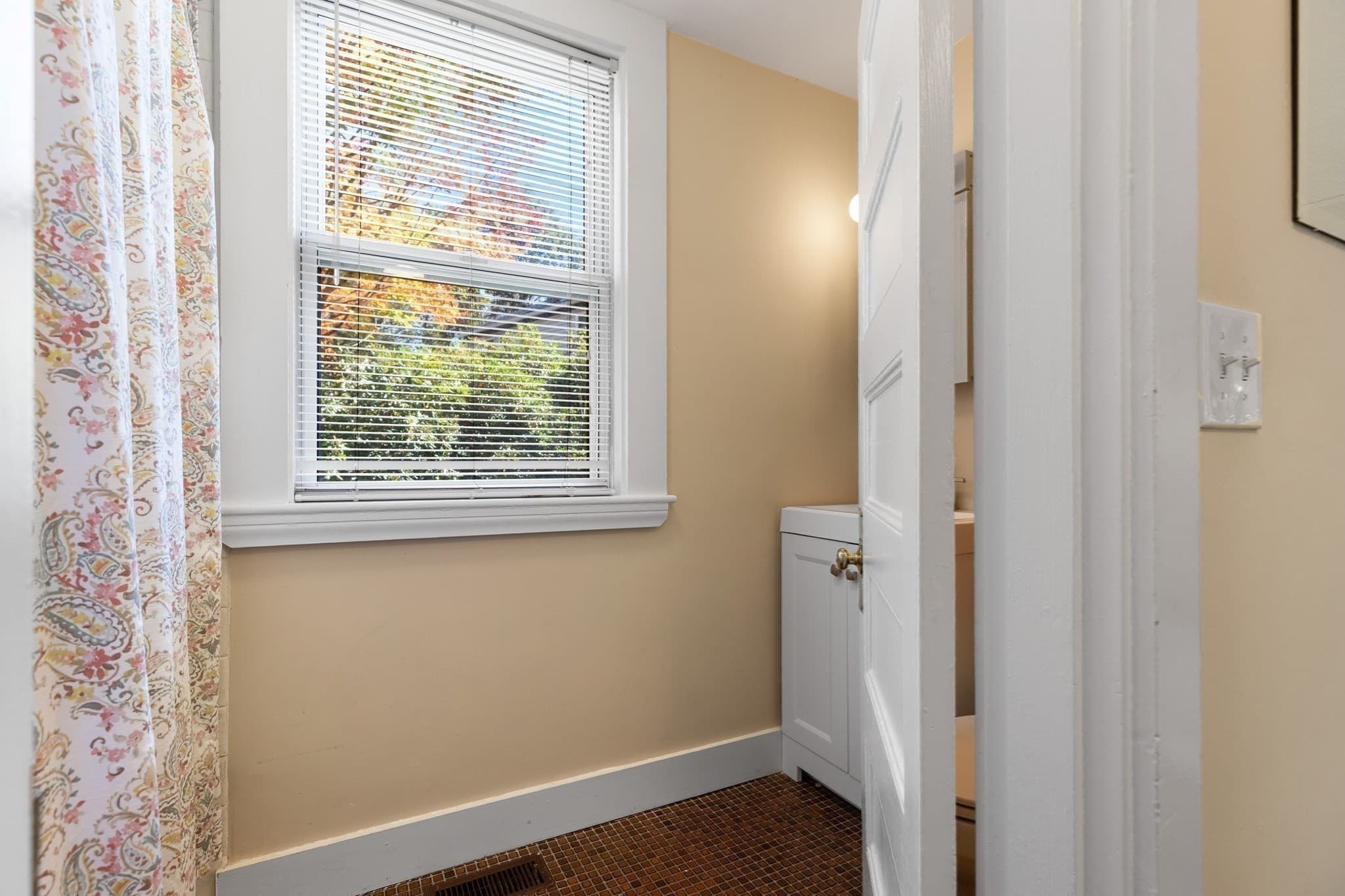 Single Family Residence at 48 Elm Street, Stoneham MA 02180, Stoneham, photo 14 of 27