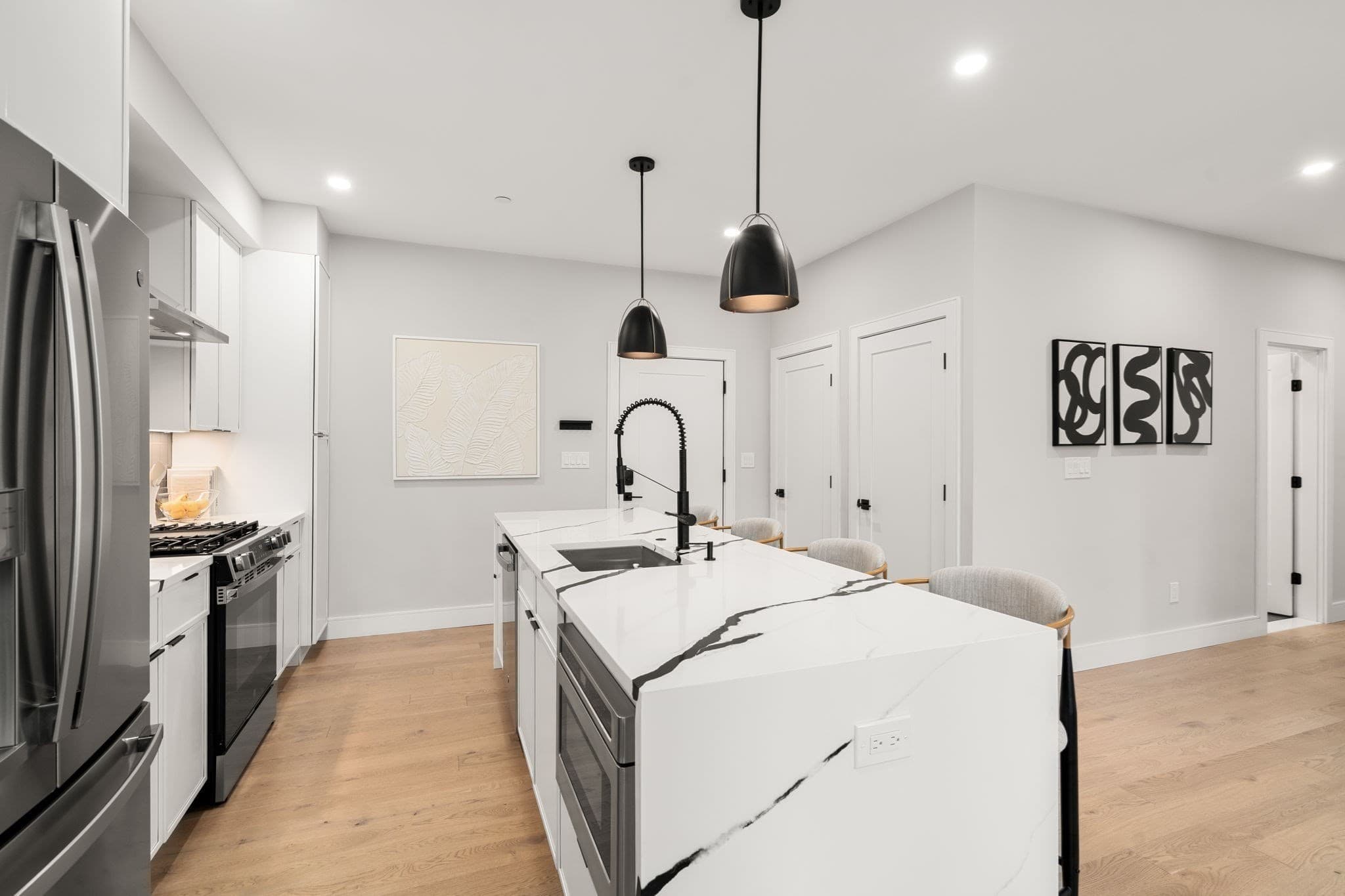 Condominium at 70 Shawsheen # 2, Boston MA 02128, Boston, photo 6 of 31