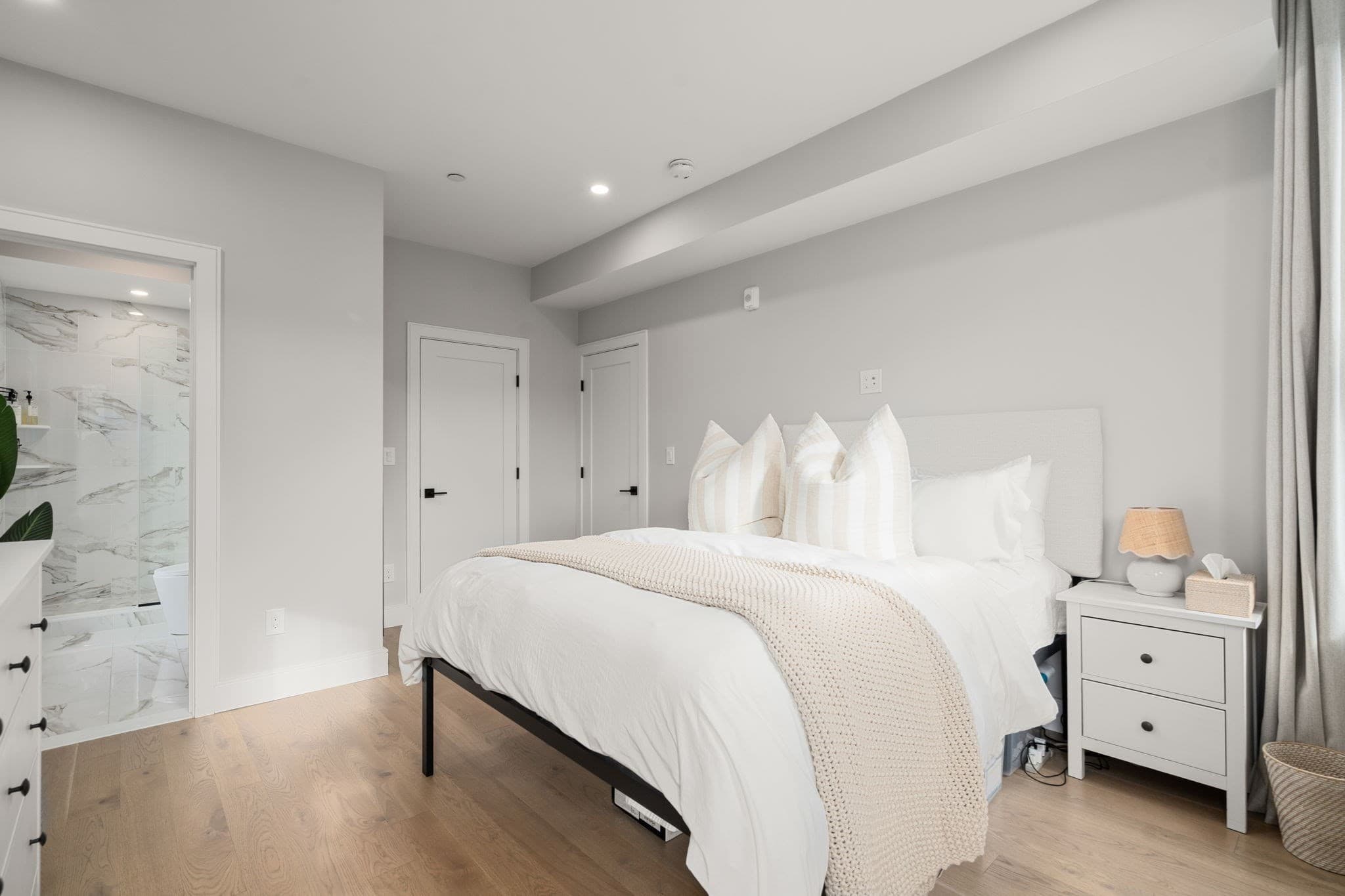 Condominium at 70 Shawsheen # 2, Boston MA 02128, Boston, photo 17 of 31