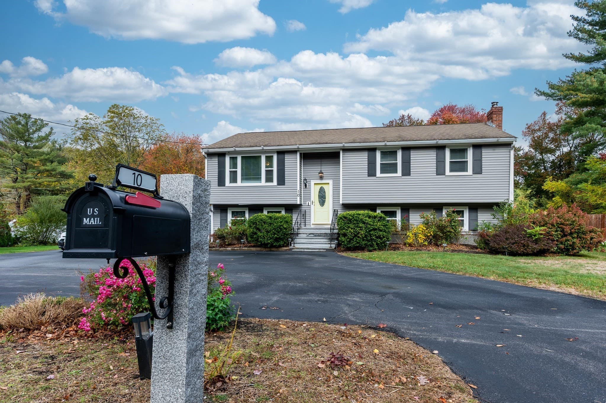 Single Family Residence at 10 Village Street, Medway MA 02053, photo 4 of 39
