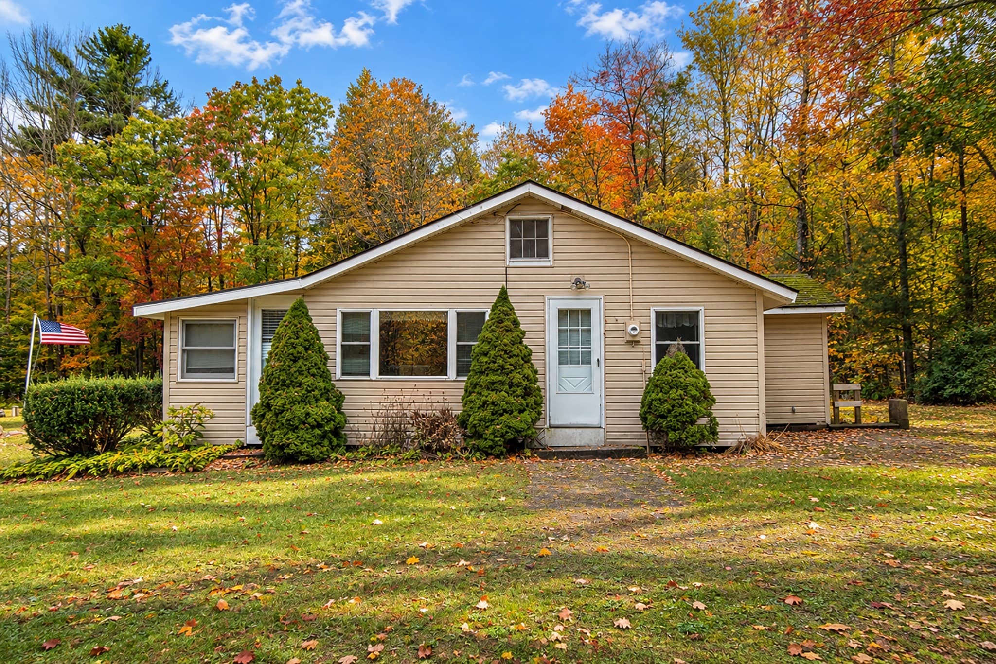 74 North Lake Av, Otis MA 01253