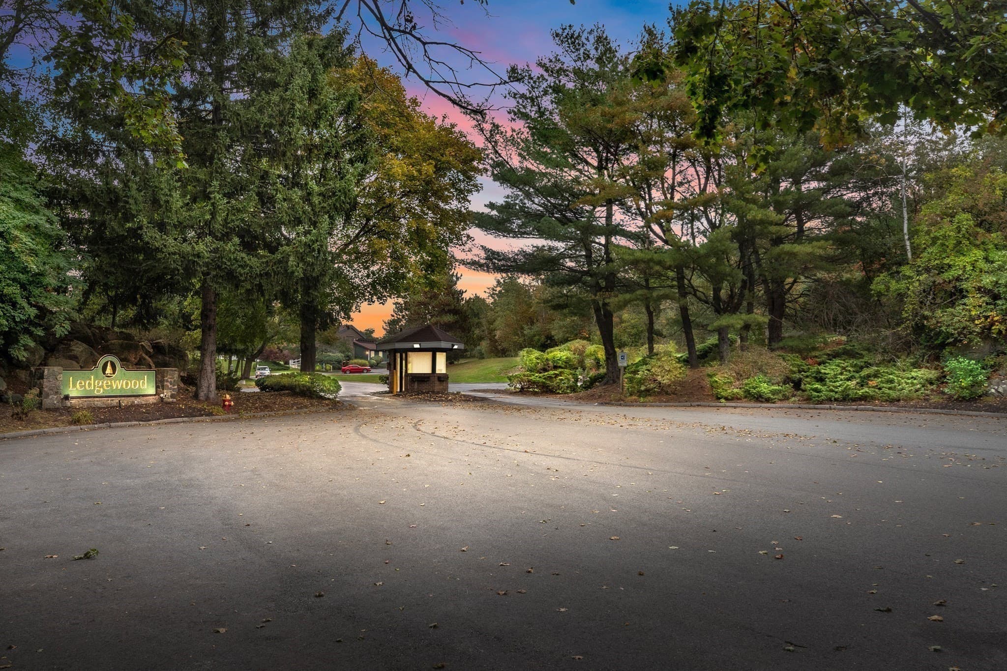 9 Ledgewood Way # 32, Peabody MA 01960