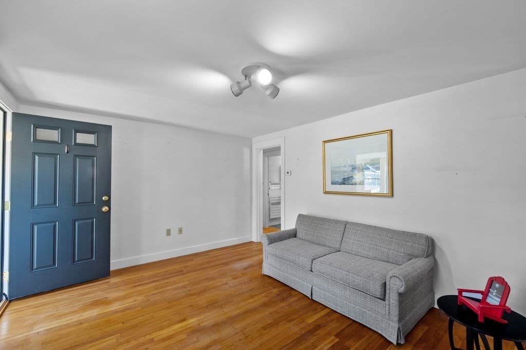 Single Family Residence at 25 Hillcrest Ave, Beverly MA 01915, Beverly, photo 9 of 35