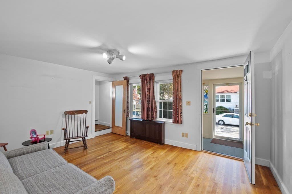 Single Family Residence at 25 Hillcrest Ave, Beverly MA 01915, Beverly, photo 11 of 35