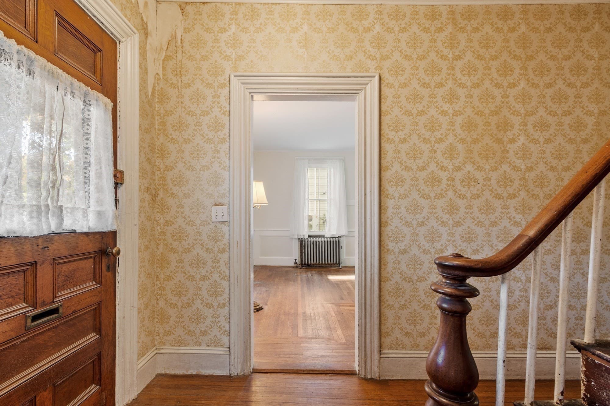 Single Family Residence at 330 Washington Street, Melrose MA 02176, Melrose, photo 5 of 41