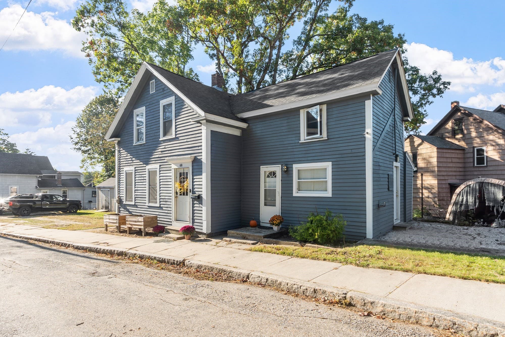 68 Leonard St, Athol MA 01331